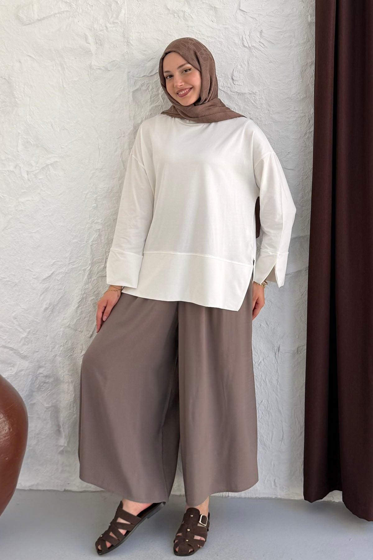 Oversize Yırtmaçlı Ribana Detaylı Sweatshirt-BEYAZ