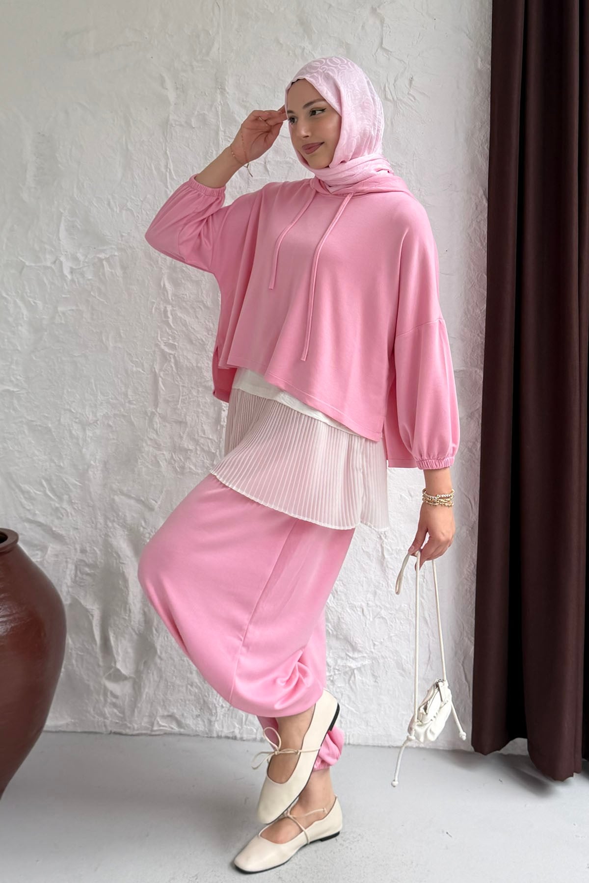 Oysho Kumaş Kapüşonlu Paça ve Kol Lastikli Tesettür Takım-PEMBE