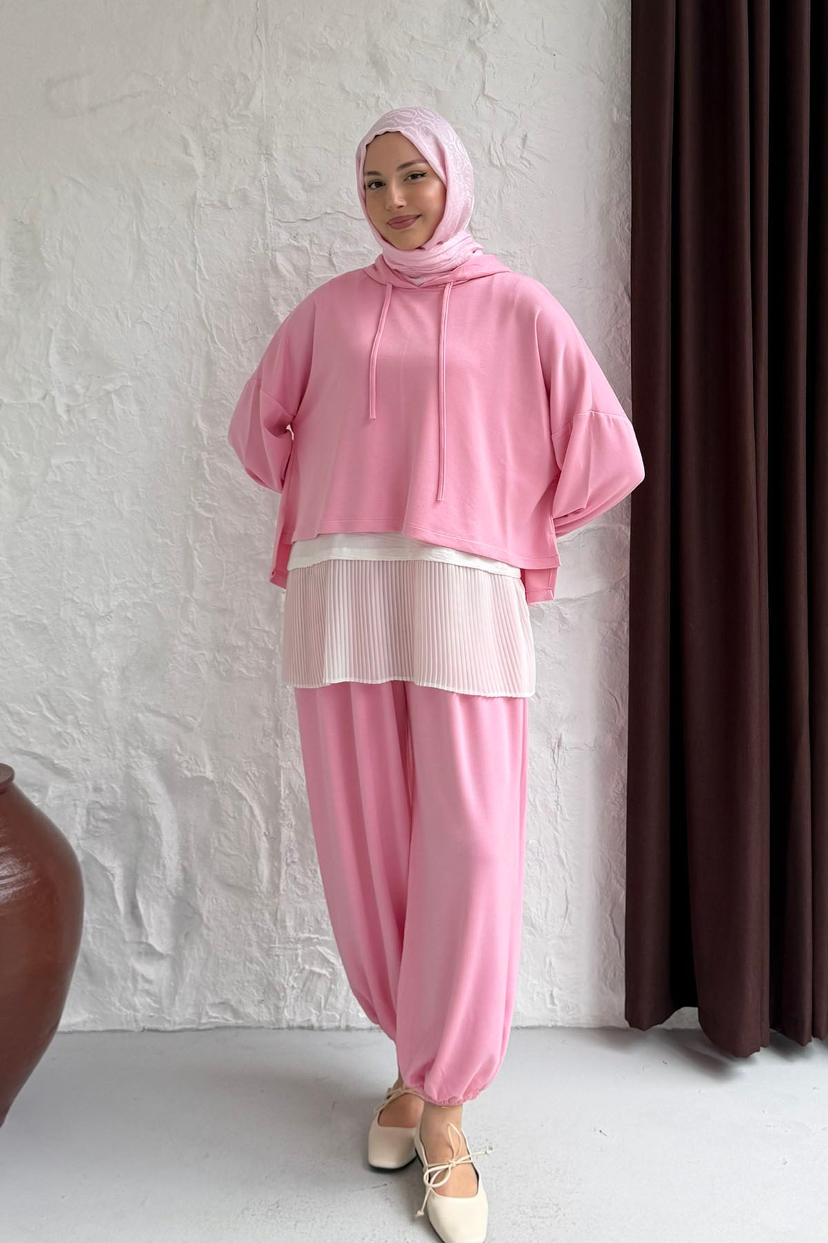 Oysho Kumaş Kapüşonlu Paça ve Kol Lastikli Tesettür Takım-PEMBE