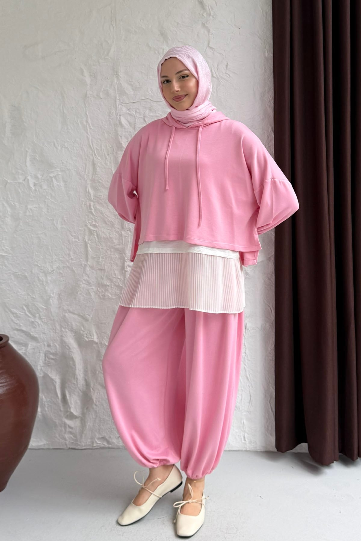 Oysho Kumaş Kapüşonlu Paça ve Kol Lastikli Tesettür Takım-PEMBE