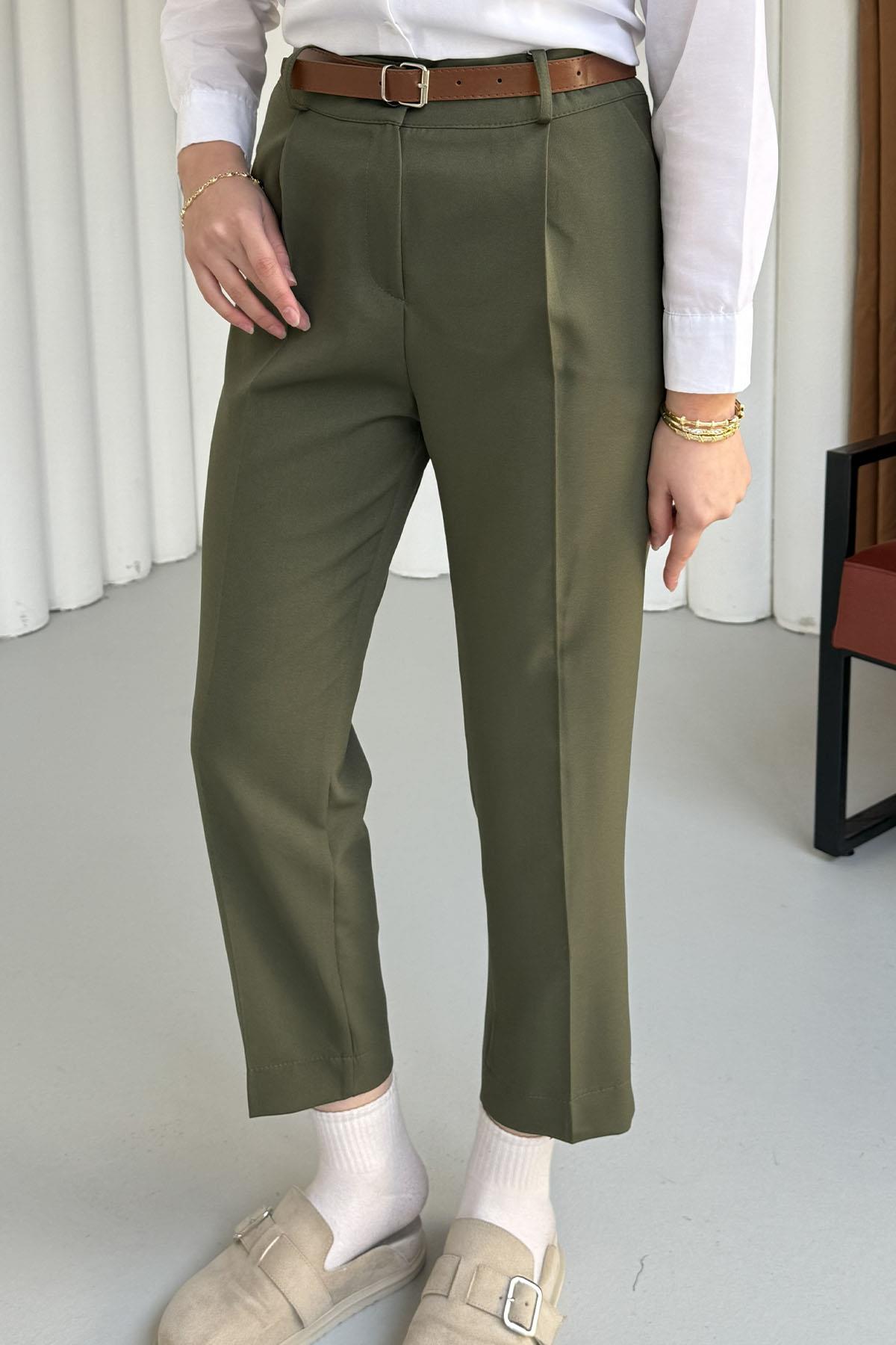 Paça Yırtmaçlı Kemer Detaylı Pantolon-HAKİ YEŞİL