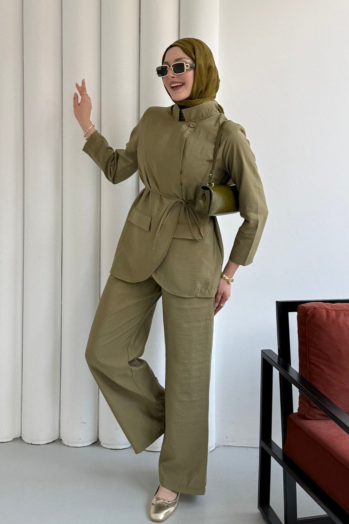 Paraşüt Kumaş Tek Düğme Bomber Tesettür Takımı-HAKİ YEŞİL
