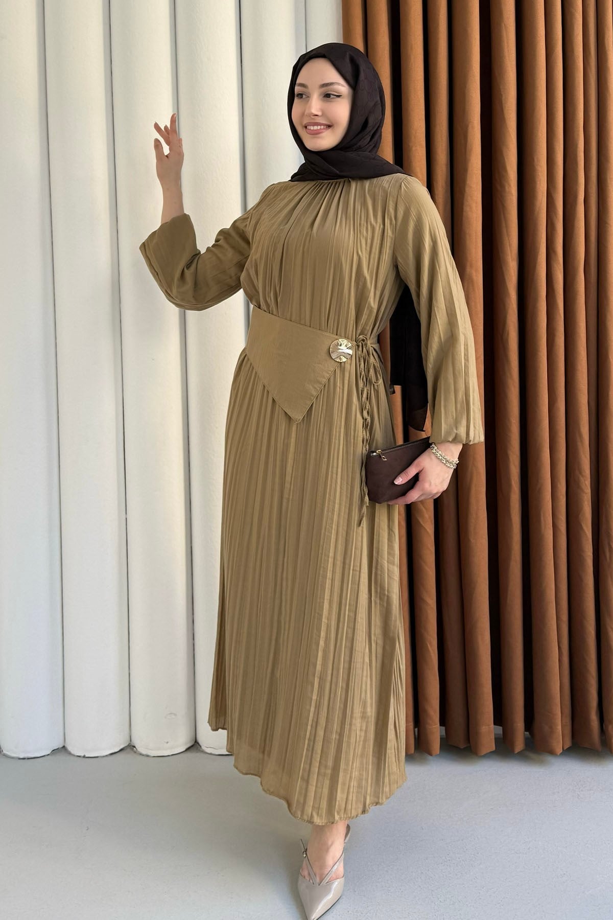 Pelerin Kemerli Kraşlı Vual Tesettür Elbise-OLİVE