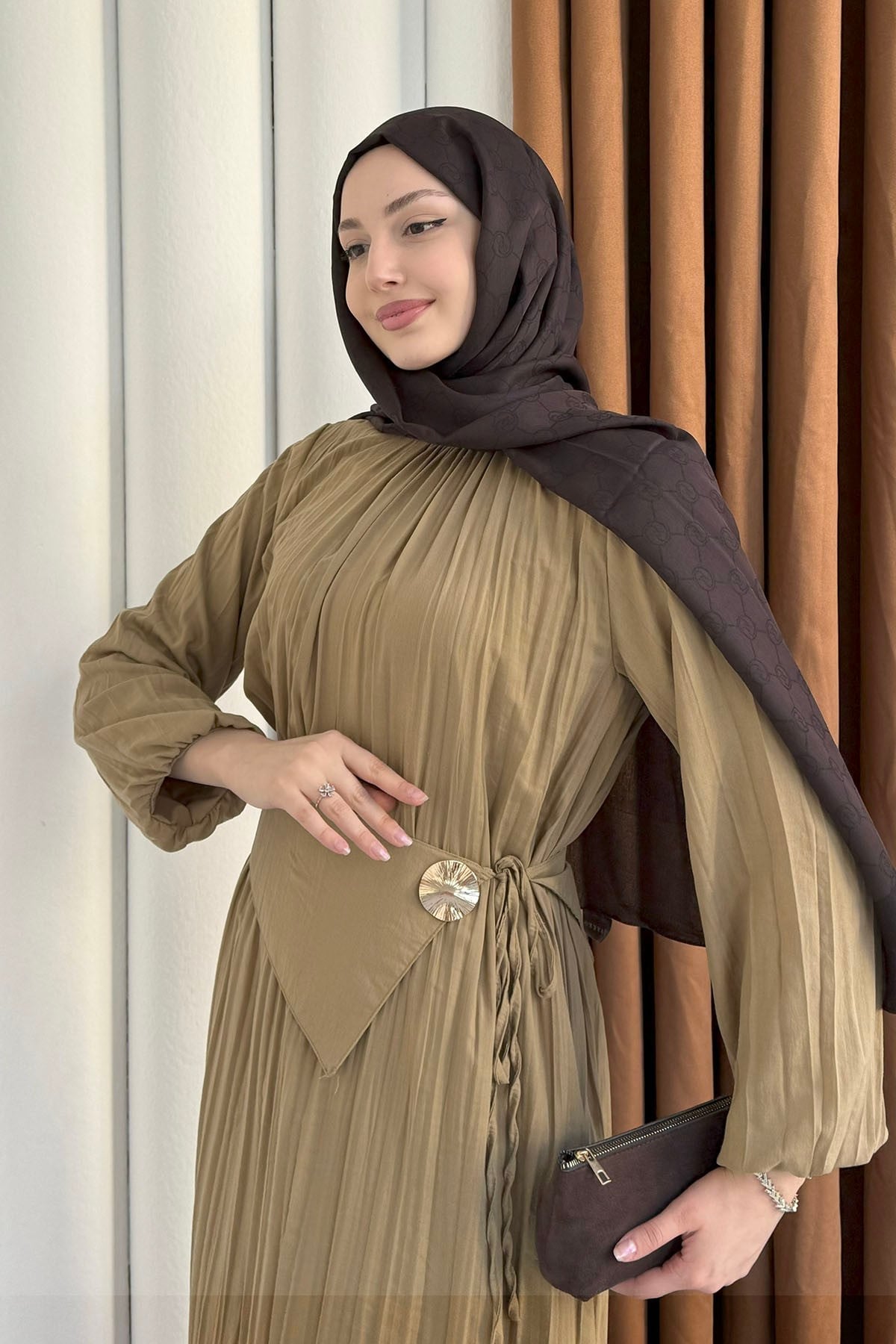 Pelerin Kemerli Kraşlı Vual Tesettür Elbise-OLİVE