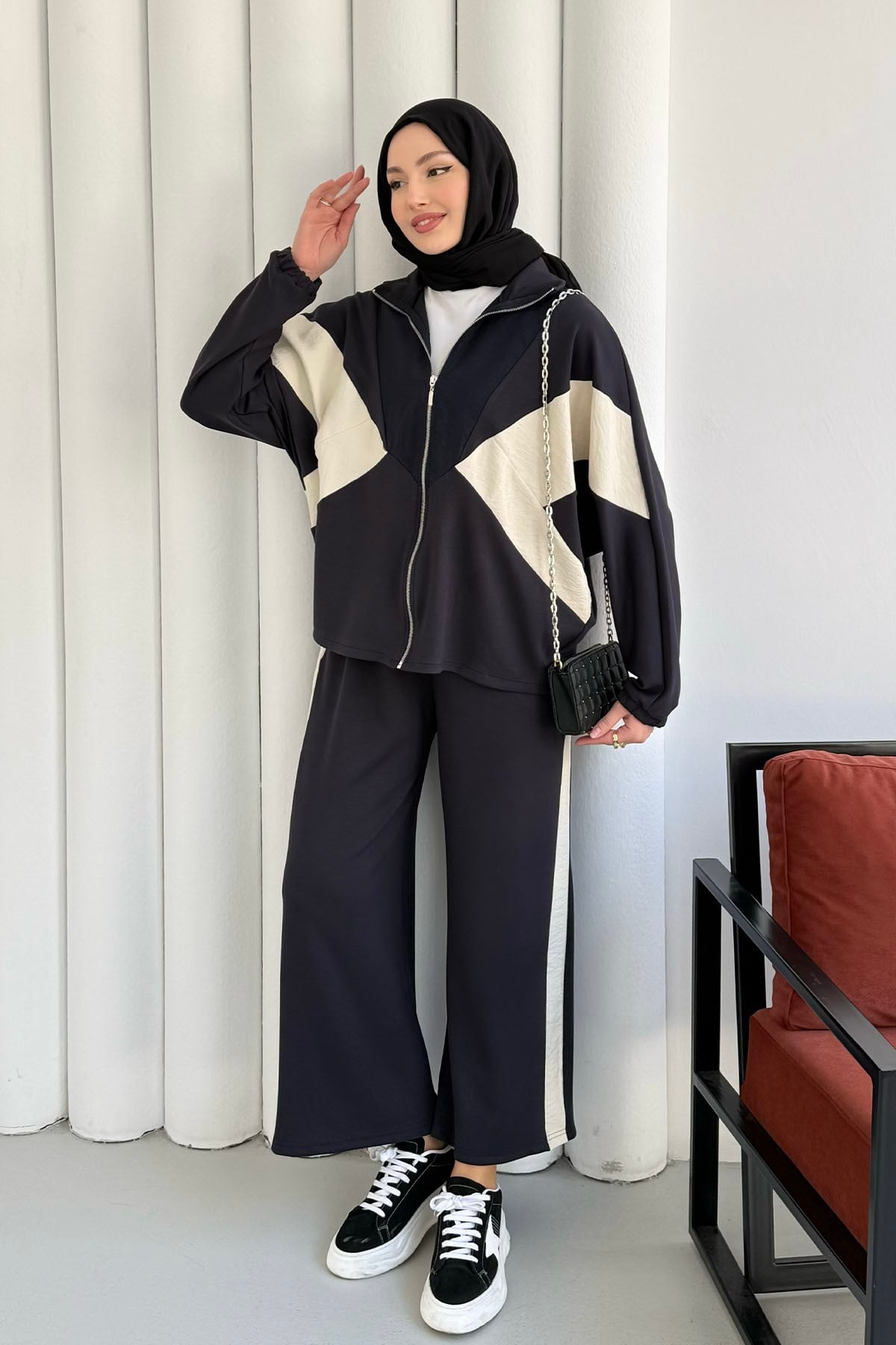 Renkli Paraşüt Detay Pantolonlu Tesettür Takım-ANTRASİT