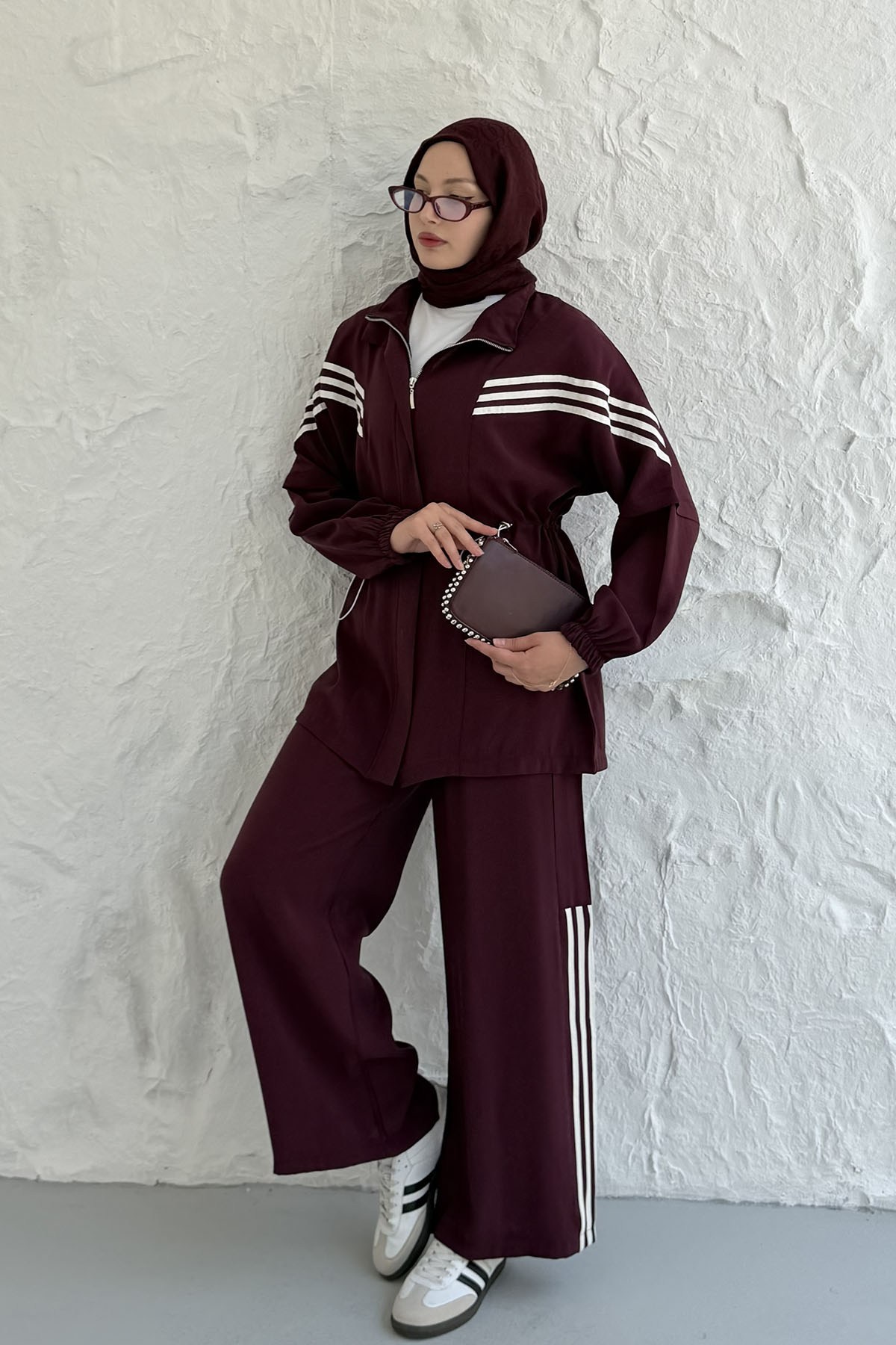 Şerit Detaylı Fermuarlı Pantolonlu Tesettür Takım-BORDO