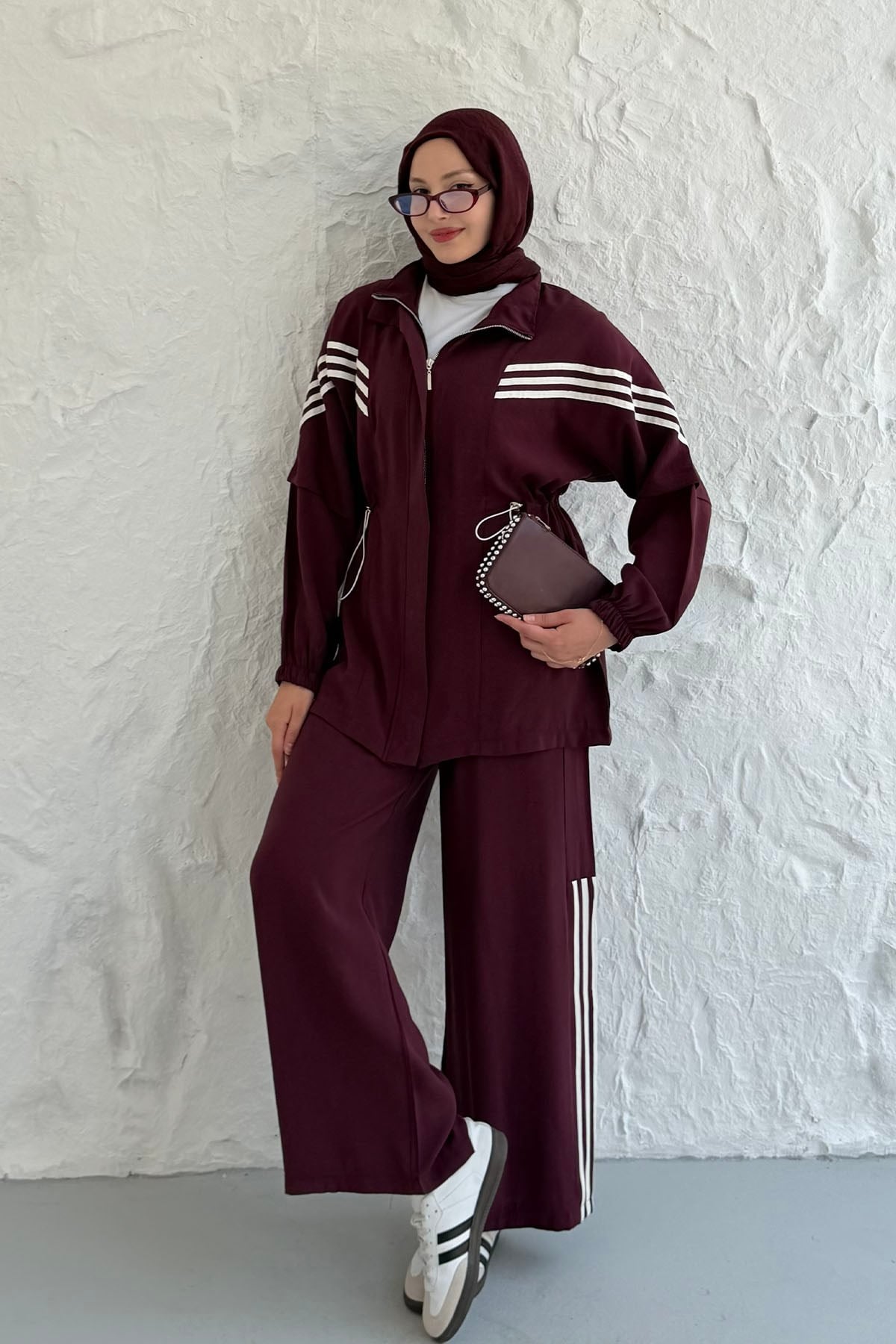 Şerit Detaylı Fermuarlı Pantolonlu Tesettür Takım-BORDO