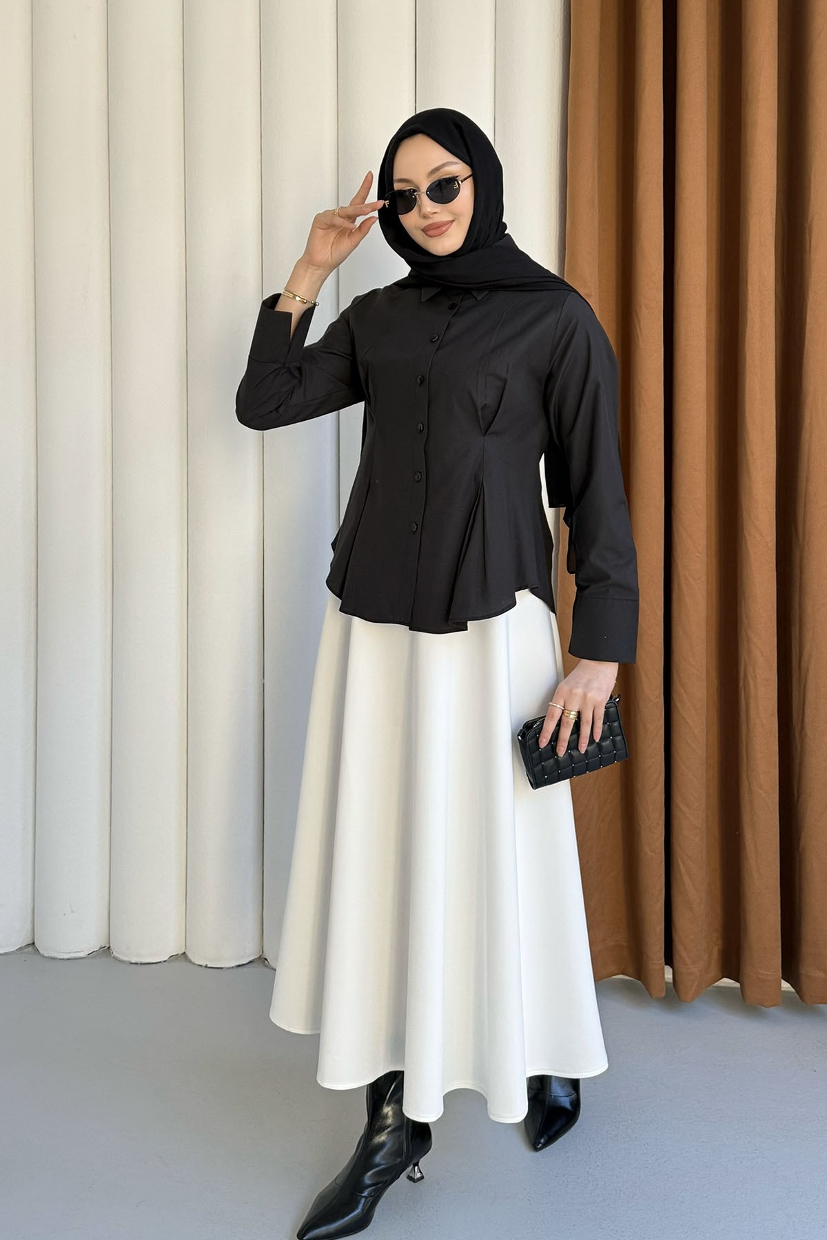 Şık Kesim Çift Yan Sasonlu Gömlek-SİYAH