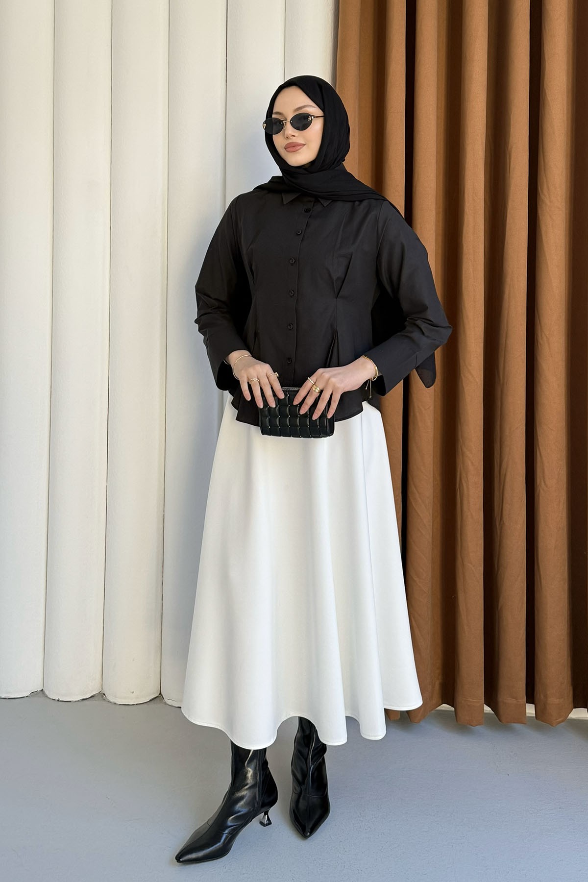 Şık Kesim Çift Yan Sasonlu Gömlek-SİYAH