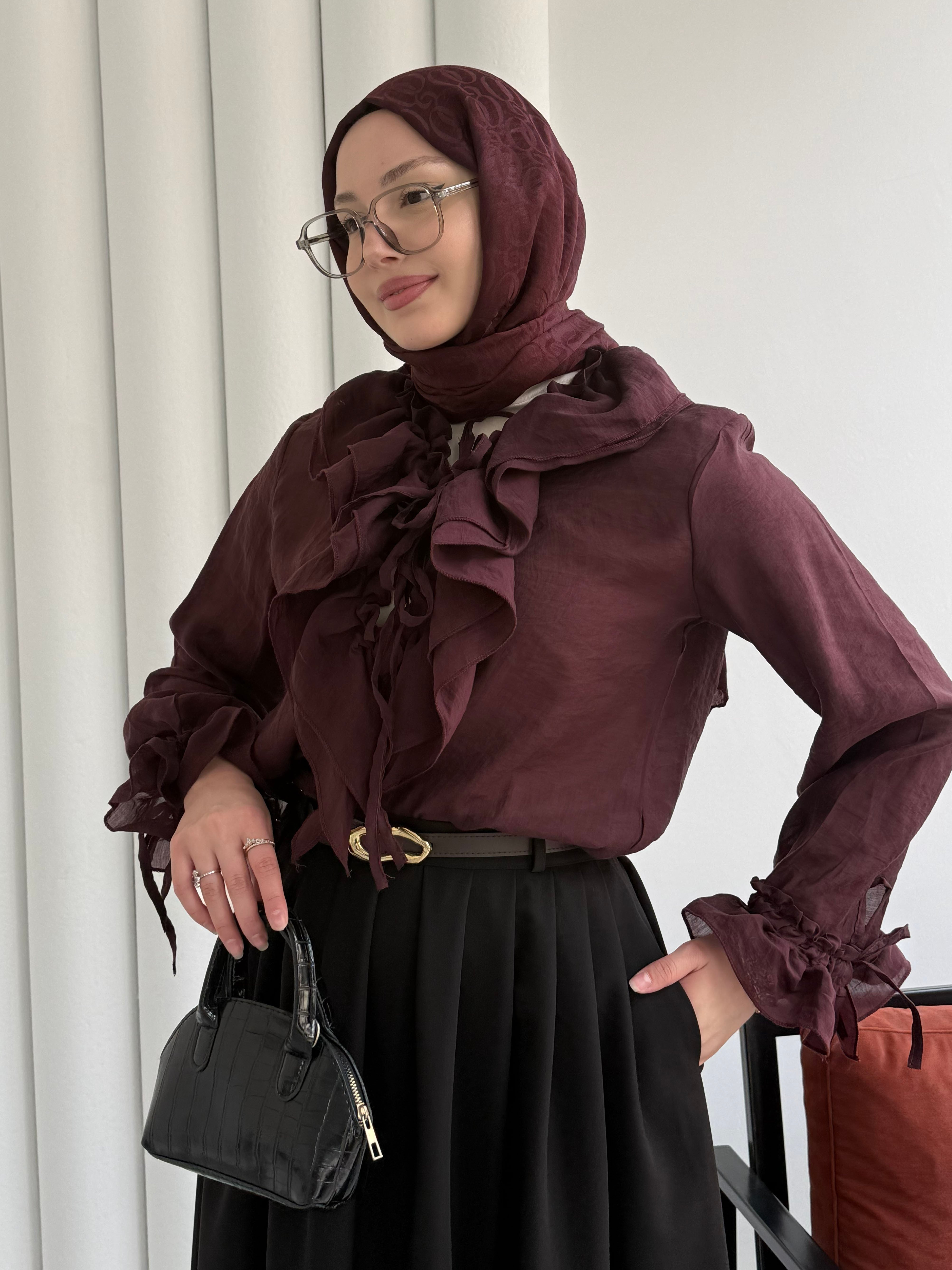 V Yaka Kol Ve Yaka Fırfır Detay Gömlek-BORDO