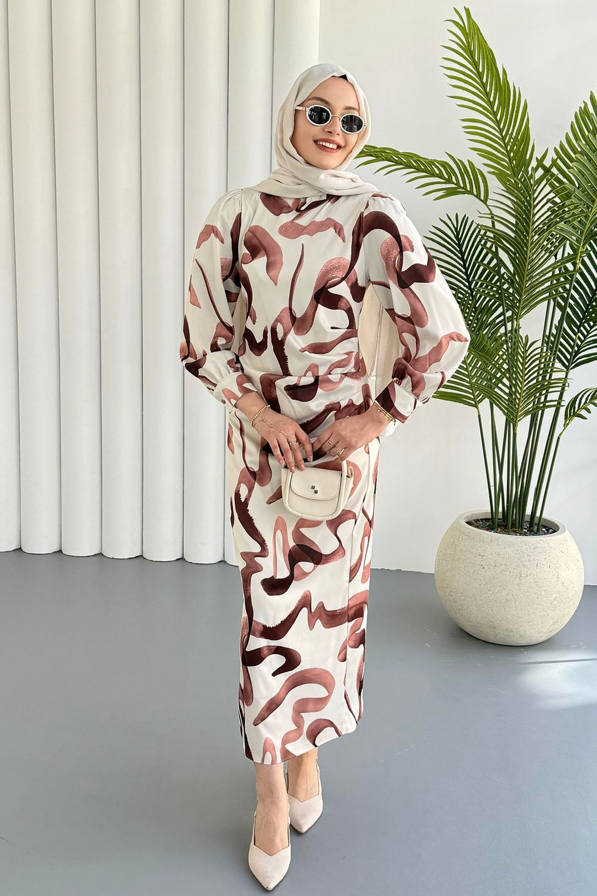 Yandan Büzgülü Batik Desen Tesettür Elbise-GÜL KURUSU