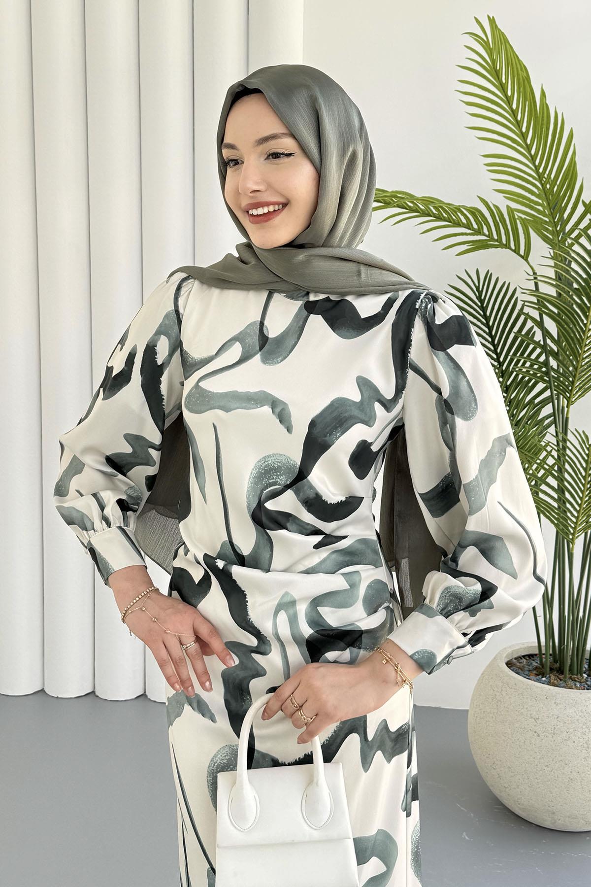 Yandan Büzgülü Batik Desen Tesettür Elbise-YEŞİL