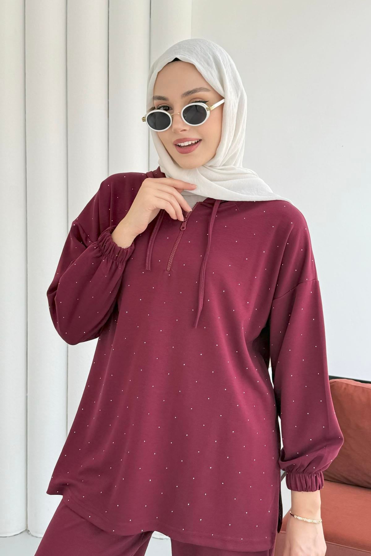 Yarım Fermuarlı Üst Taşlı Pantolonlu Tesettür Takım-BORDO