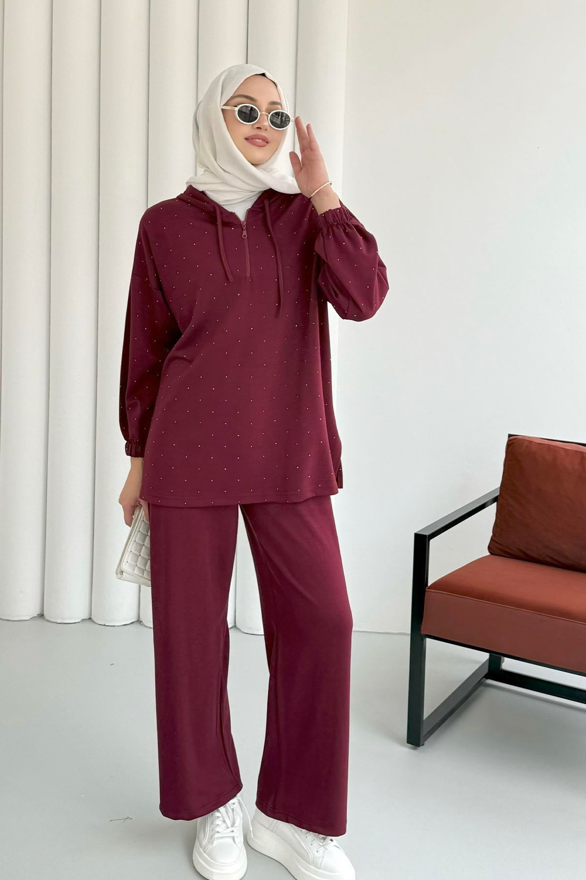 Yarım Fermuarlı Üst Taşlı Pantolonlu Tesettür Takım-BORDO
