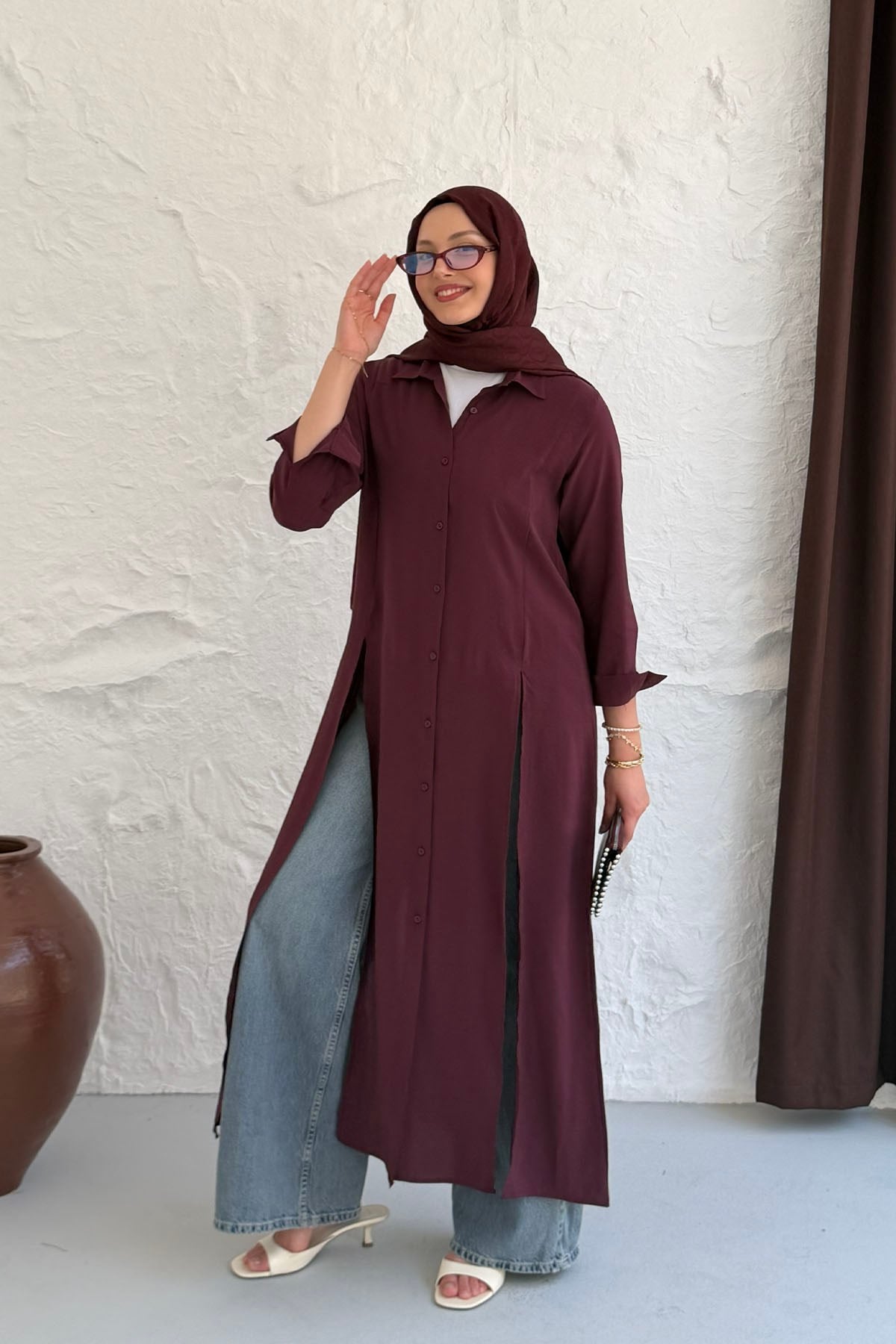 Yırtmaç Detaylı Boydan Düğmeli Tasarım Tunik-BORDO