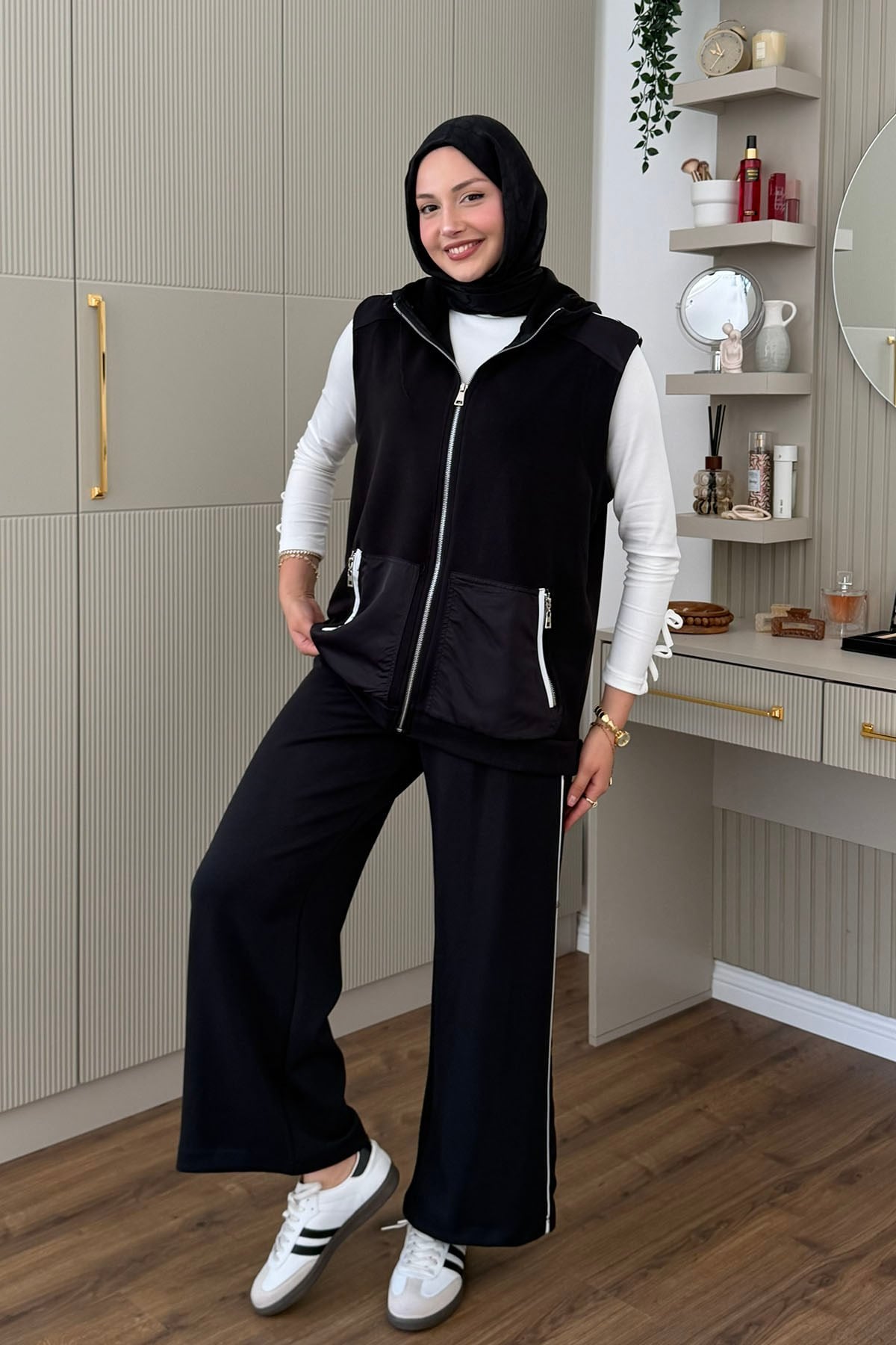 ZR Oysho Spor Şerit Detaylı Kapüşonlu Fermuarlı Tesettür Takım-SİYAH
