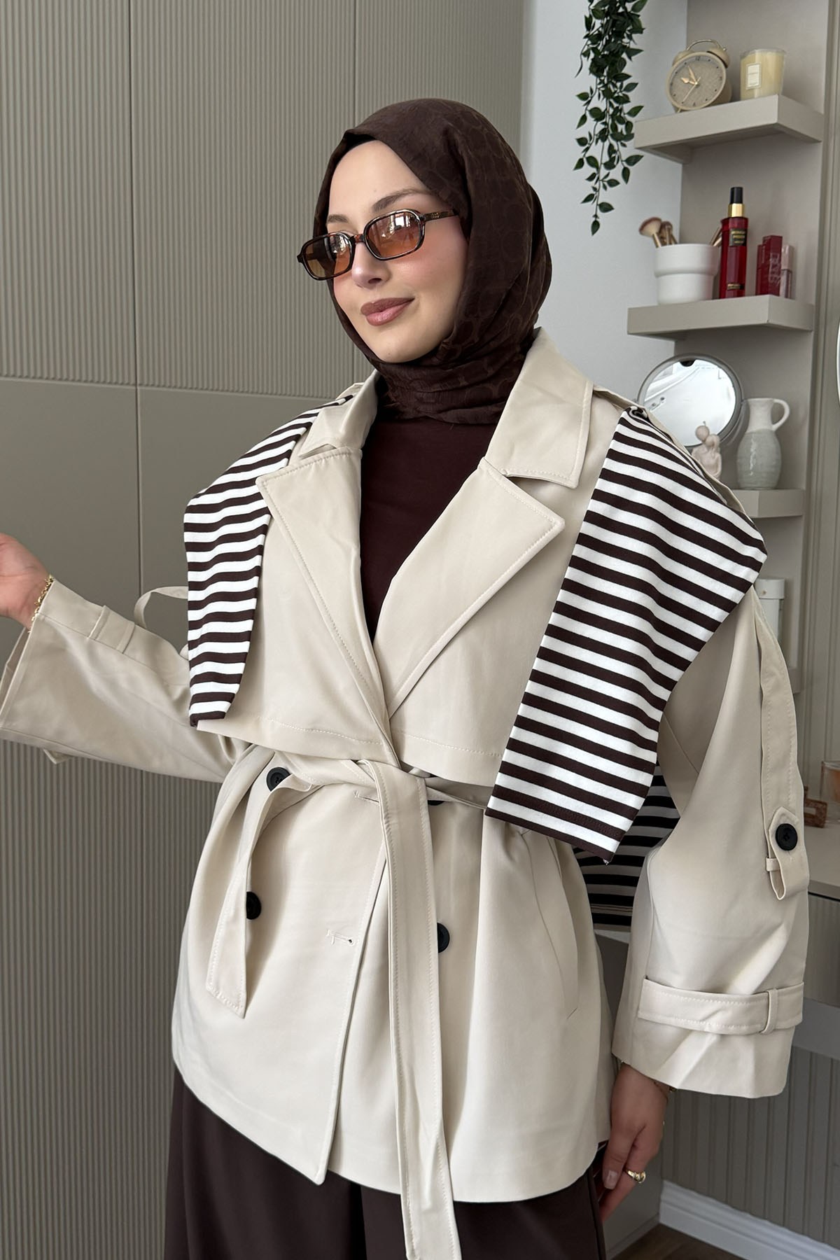 Apolet Detaylı Oversize Kısa Trençkot-TAŞ