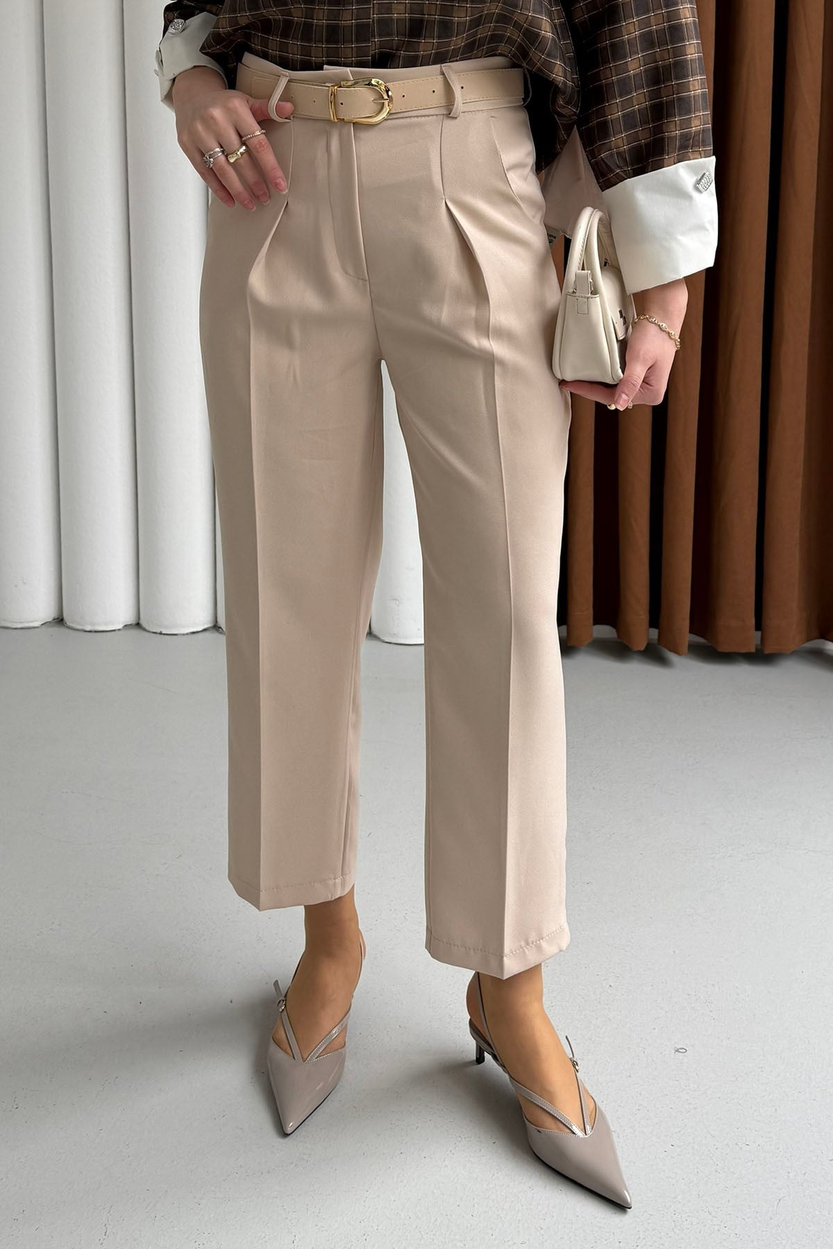 Arka Cep Kapaklı Kemerli Pantolon-TAŞ