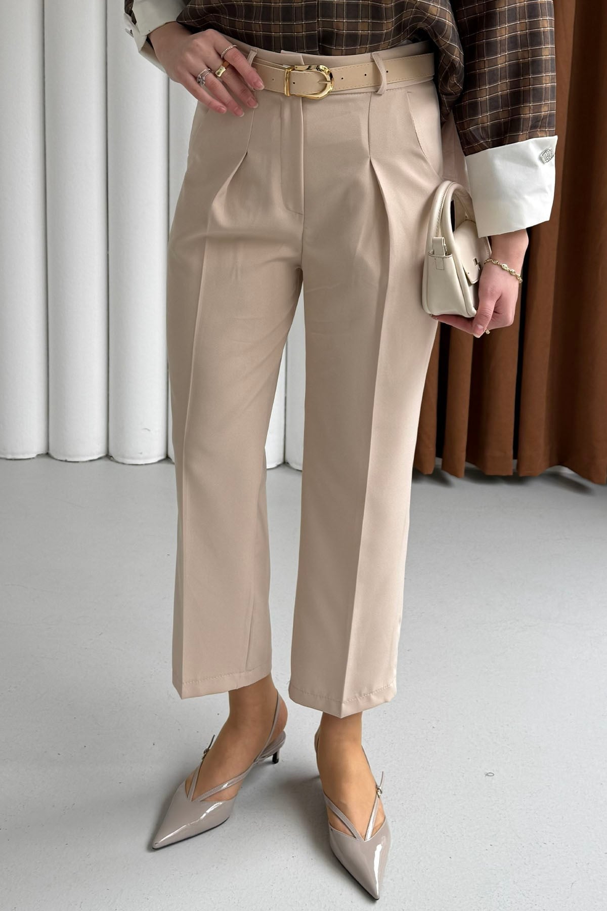 Arka Cep Kapaklı Kemerli Pantolon-TAŞ