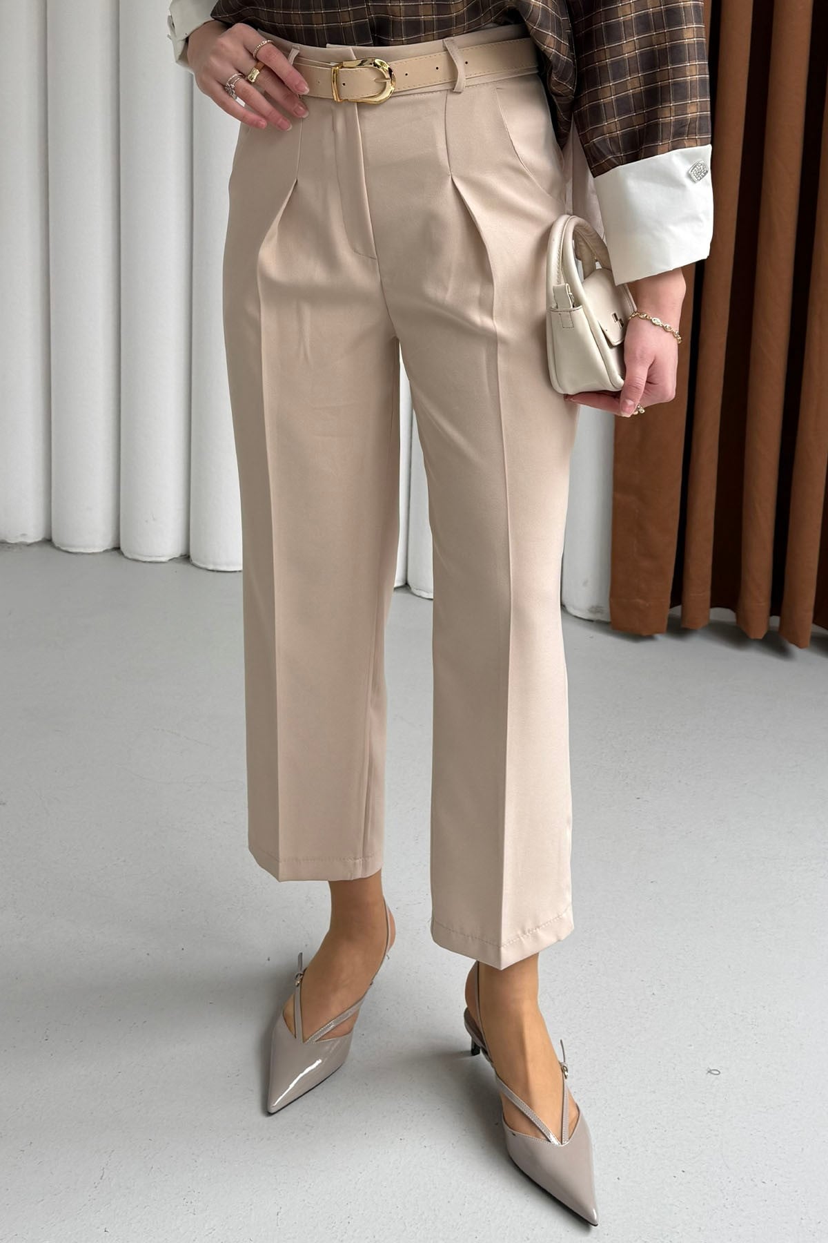 Arka Cep Kapaklı Kemerli Pantolon-TAŞ