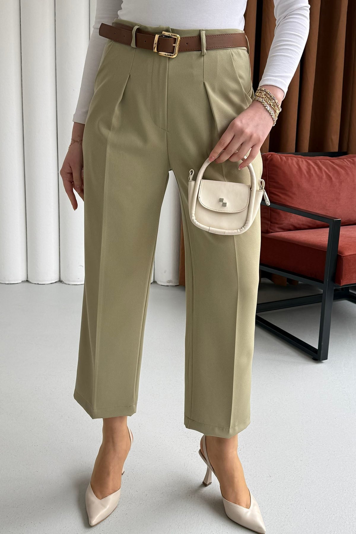 Arka Cep Kapaklı Kemerli Pantolon-YEŞİL