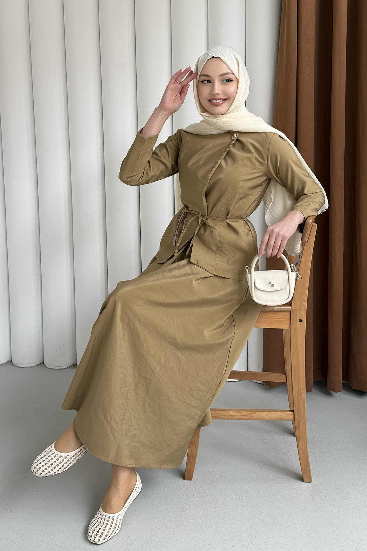 Asimetrik Kesim Gold Düğmeli Etekli Tesettür Takım-OLİVE