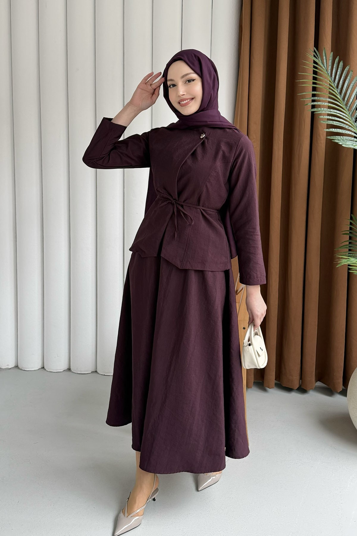 Asimetrik Kesim Gold Düğmeli Etekli Tesettür Takım-MÜRDÜM