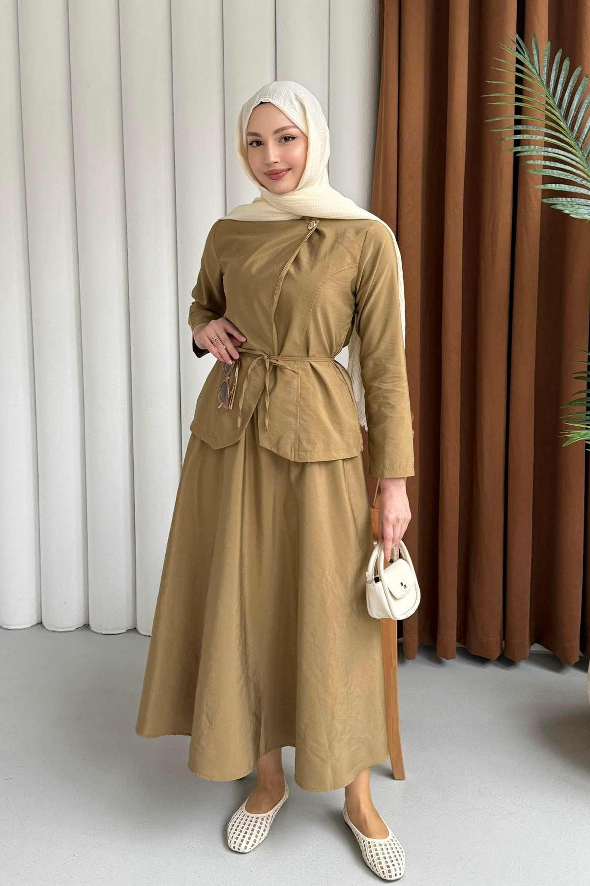 Asimetrik Kesim Gold Düğmeli Etekli Tesettür Takım-OLİVE