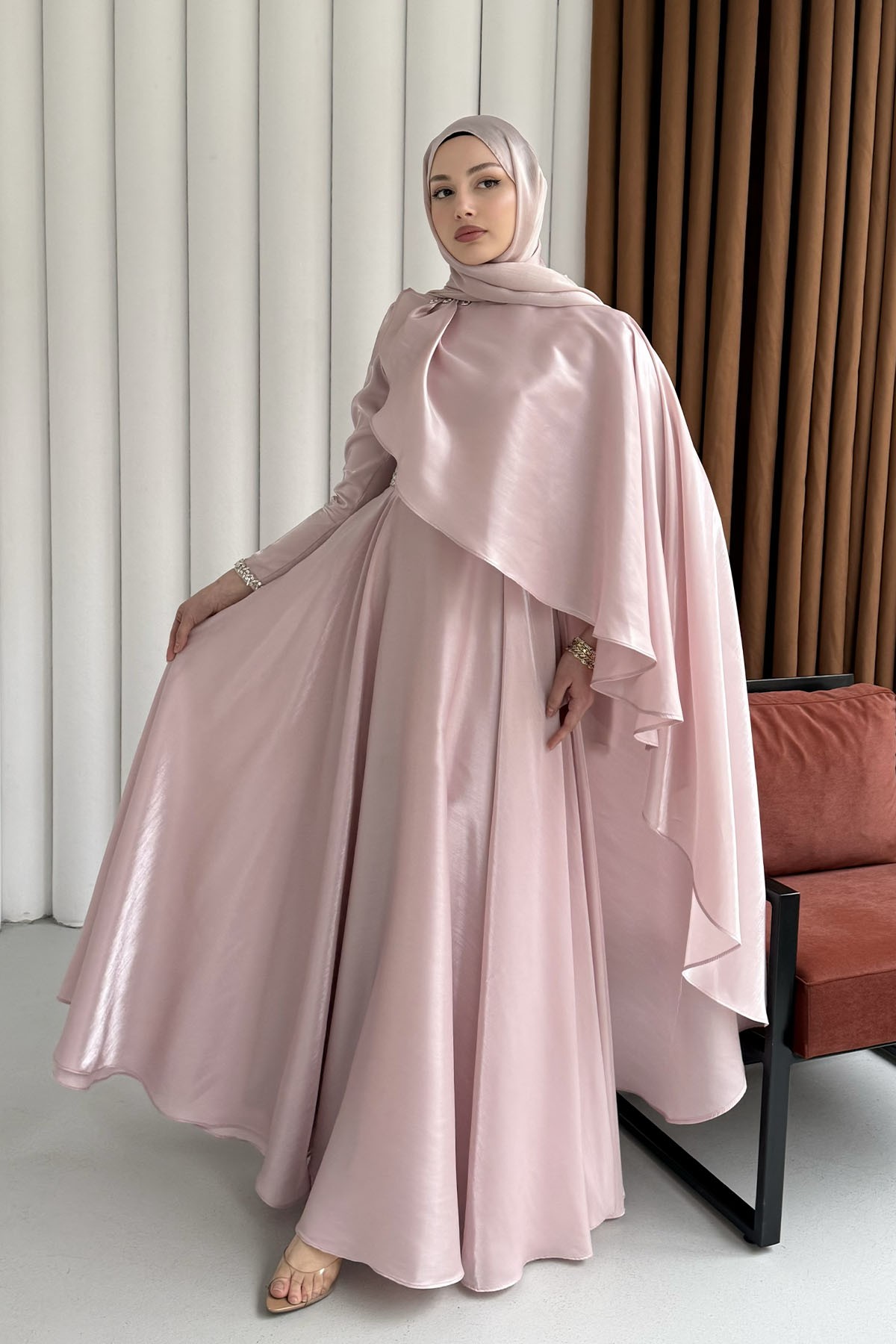 Aura Fular Detaylı & Taşlı Jan Jan Tesettür Abiye-PEMBE