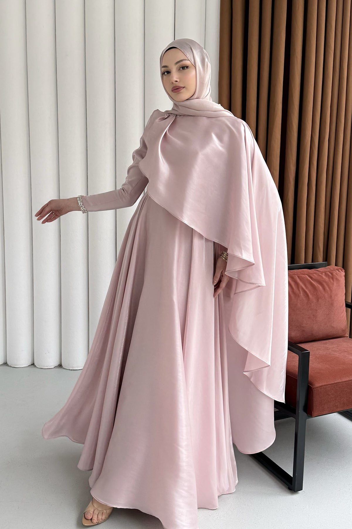 Aura Fular Detaylı & Taşlı Jan Jan Tesettür Abiye-PEMBE