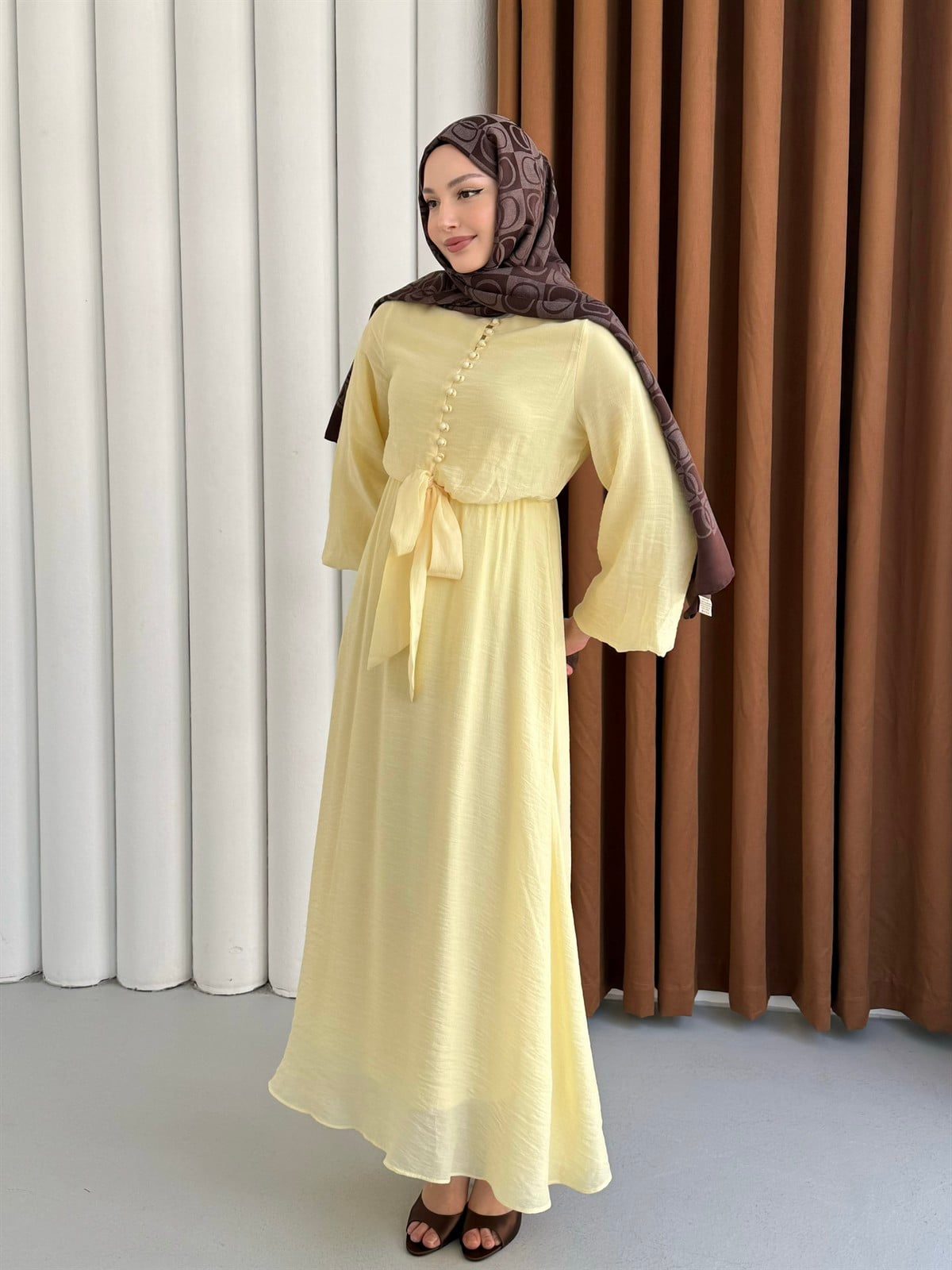 Bağlama Detaylı Balon Kol Tesettür Elbise-SARI