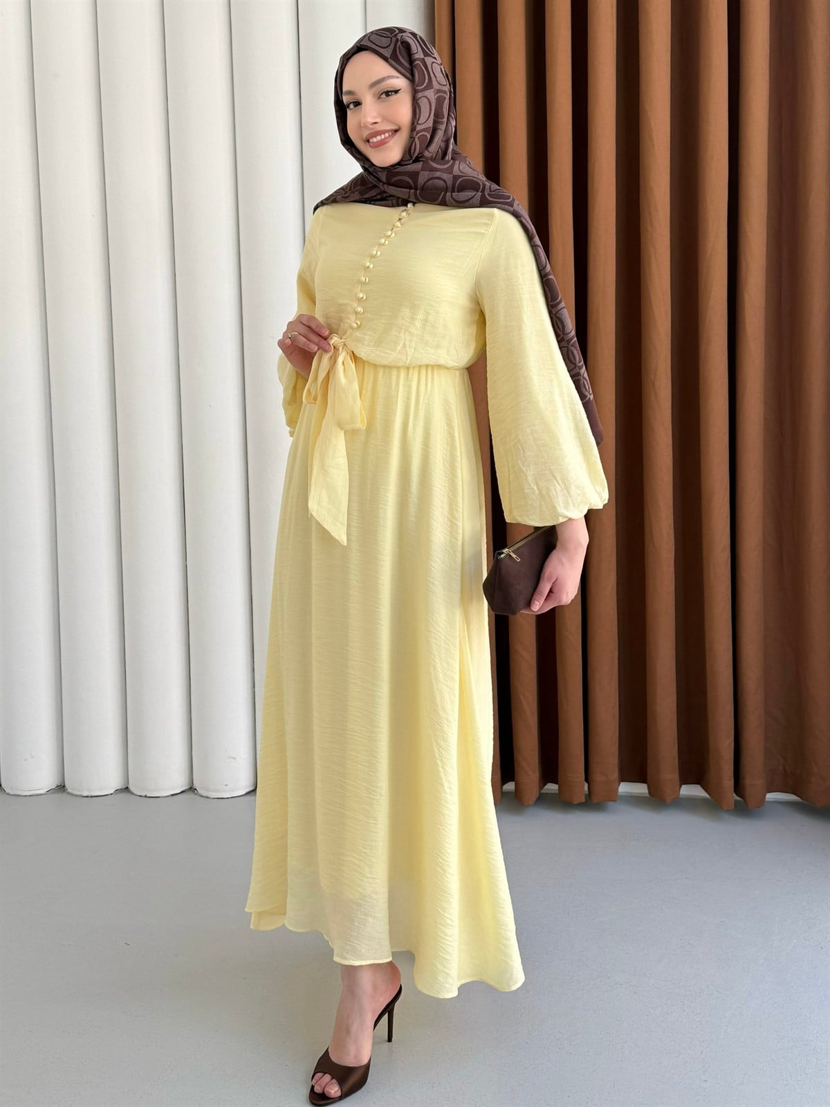 Bağlama Detaylı Balon Kol Tesettür Elbise-SARI