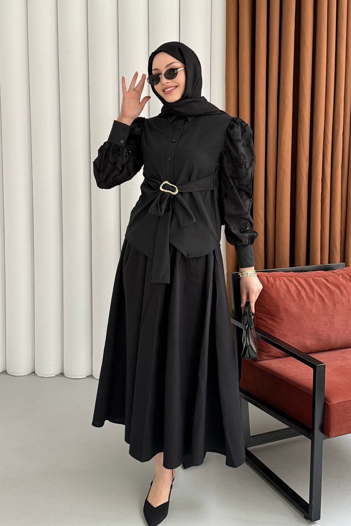 Balon Kol Nakış Detaylı Düğmeli Gömlek-SİYAH