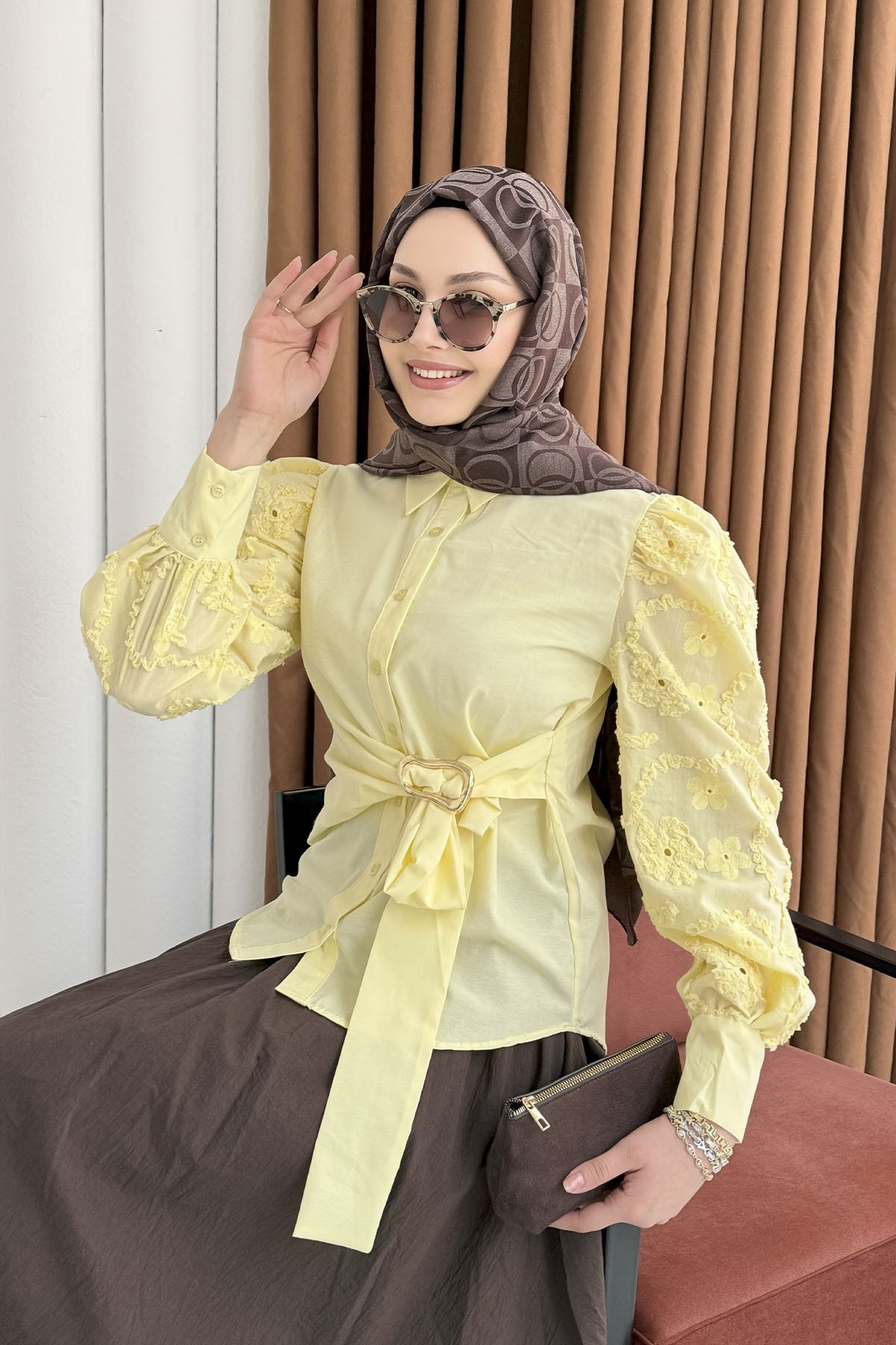 Balon Kol Nakış Detaylı Düğmeli Gömlek-SARI