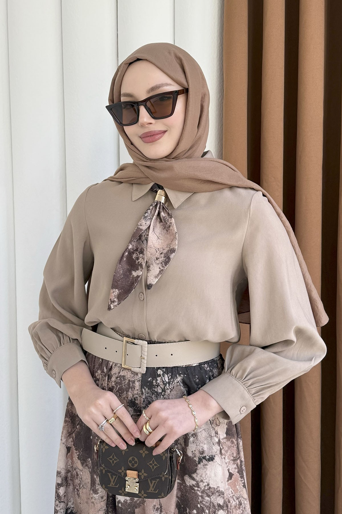 Batik Etek & Fular Yaka Kemerli Tesettür Takım-VİZON