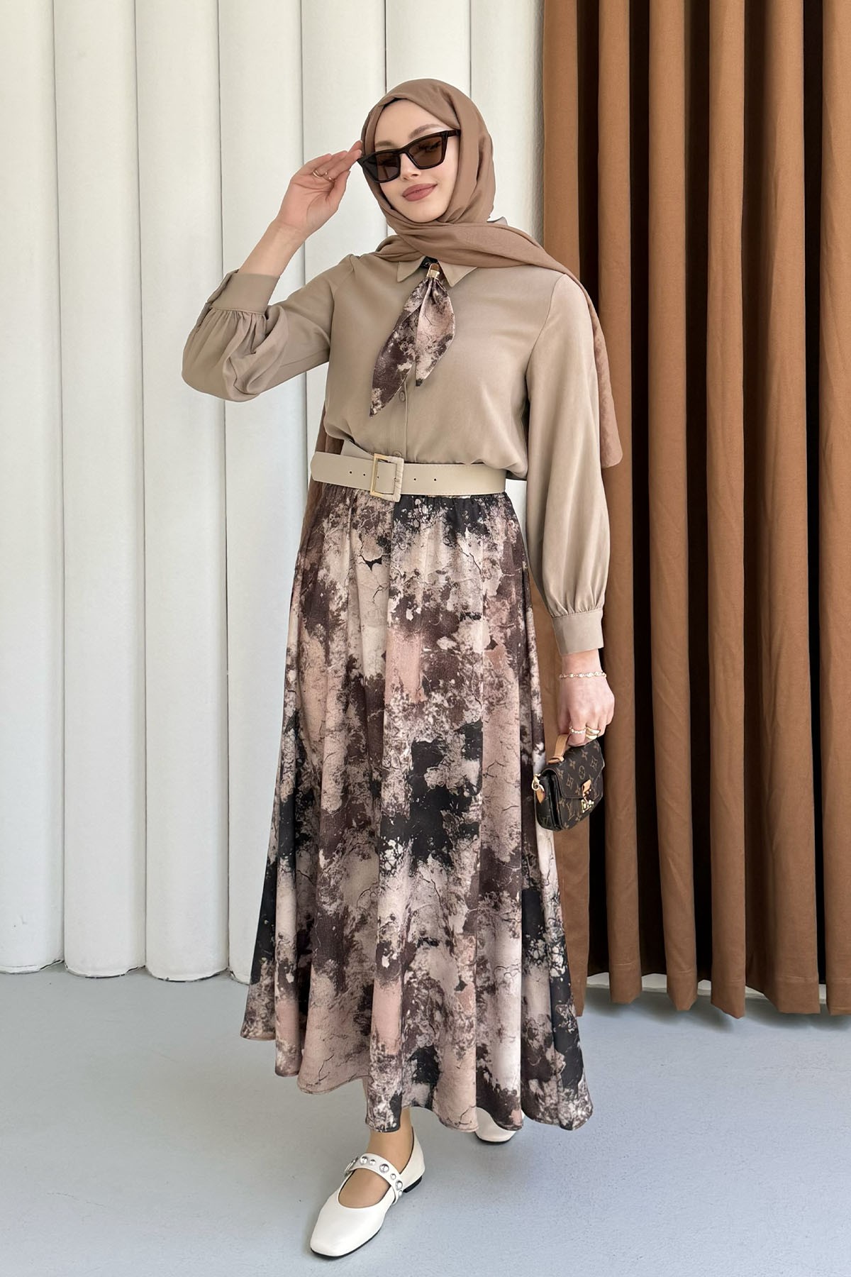 Batik Etek & Fular Yaka Kemerli Tesettür Takım-VİZON