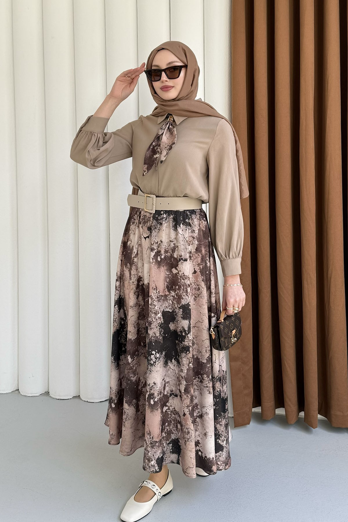 Batik Etek & Fular Yaka Kemerli Tesettür Takım-VİZON