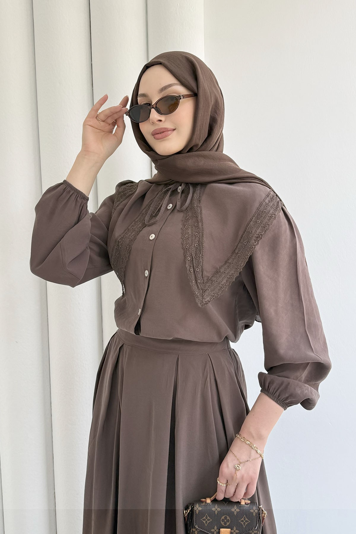 Bebe Yaka Dantel Detaylı Etekli Tesettür Takım-KAHVERENGİ