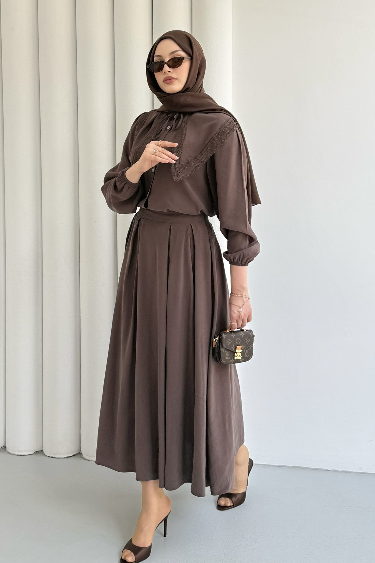 Bebe Yaka Dantel Detaylı Etekli Tesettür Takım-KAHVERENGİ