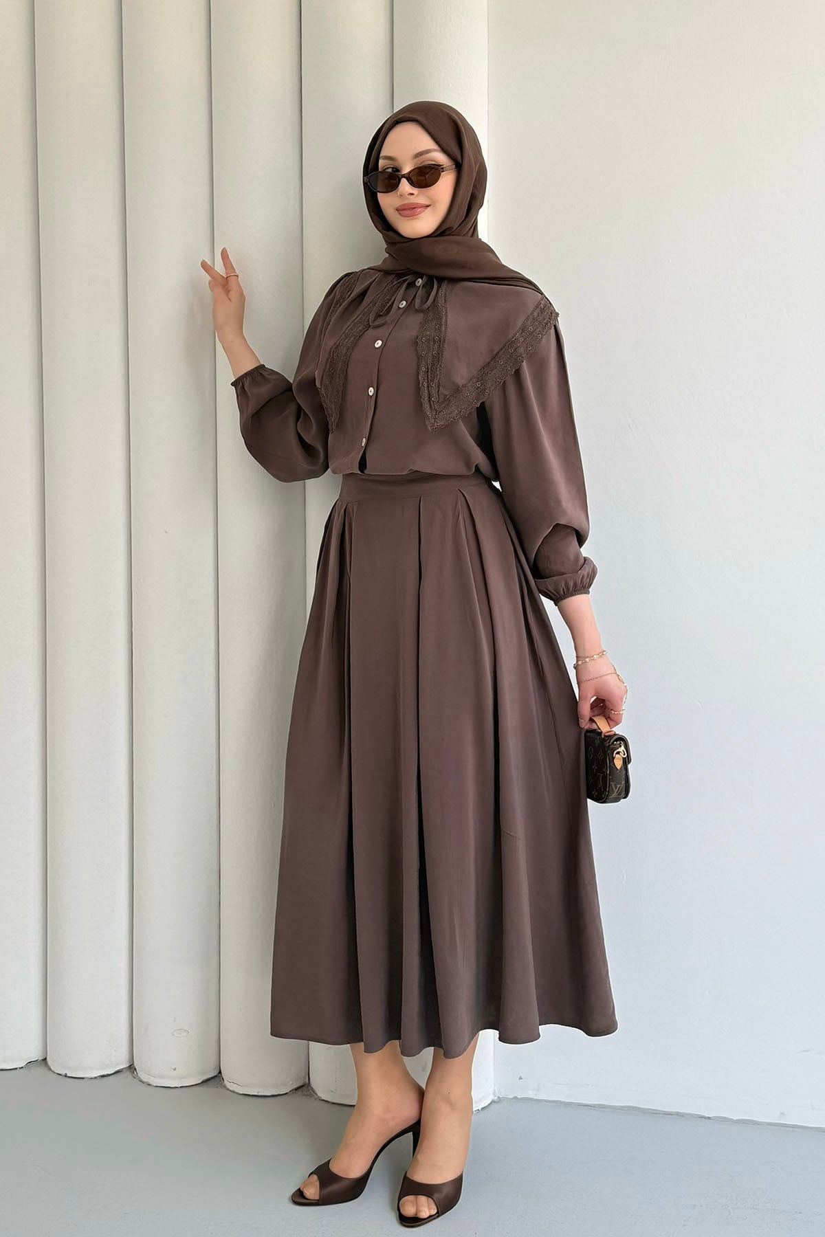 Bebe Yaka Dantel Detaylı Etekli Tesettür Takım-KAHVERENGİ