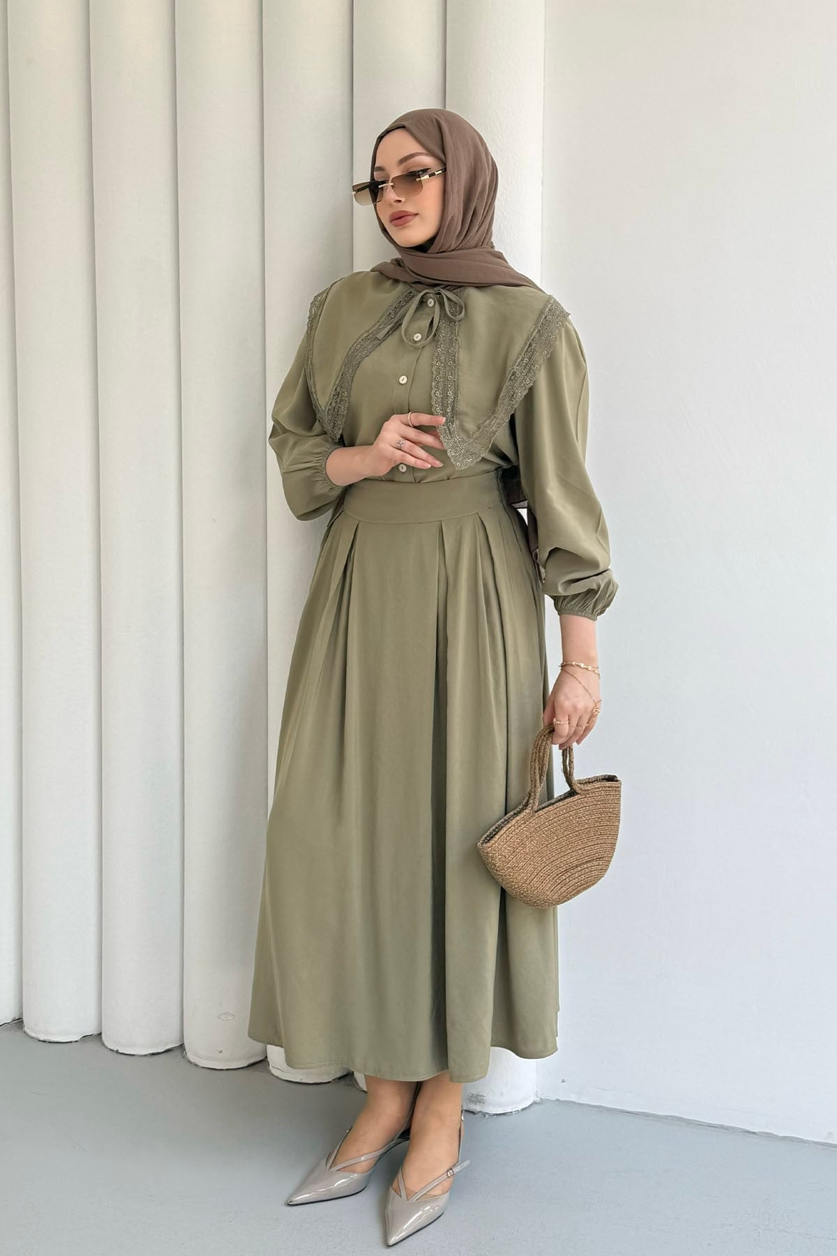 Bebe Yaka Dantel Detaylı Etekli Tesettür Takım-HAKİ YEŞİL