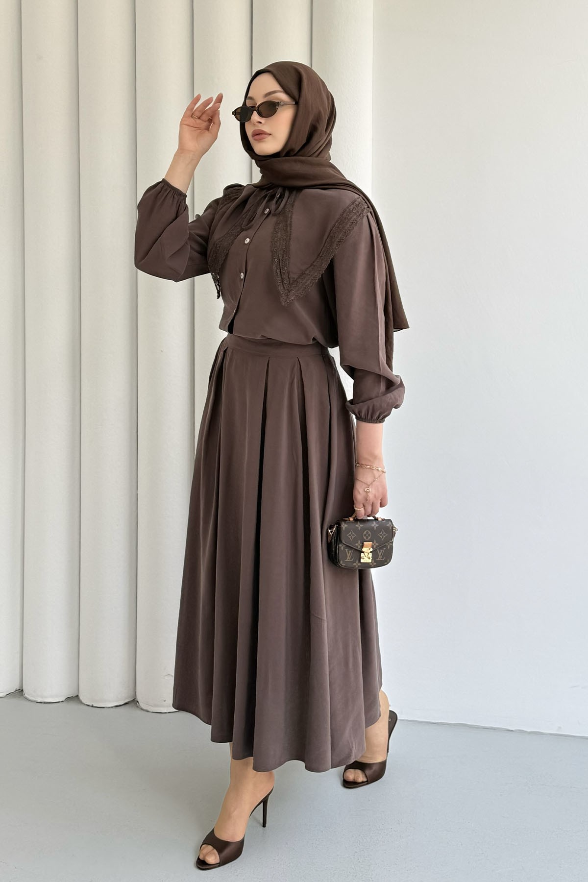 Bebe Yaka Dantel Detaylı Etekli Tesettür Takım-KAHVERENGİ