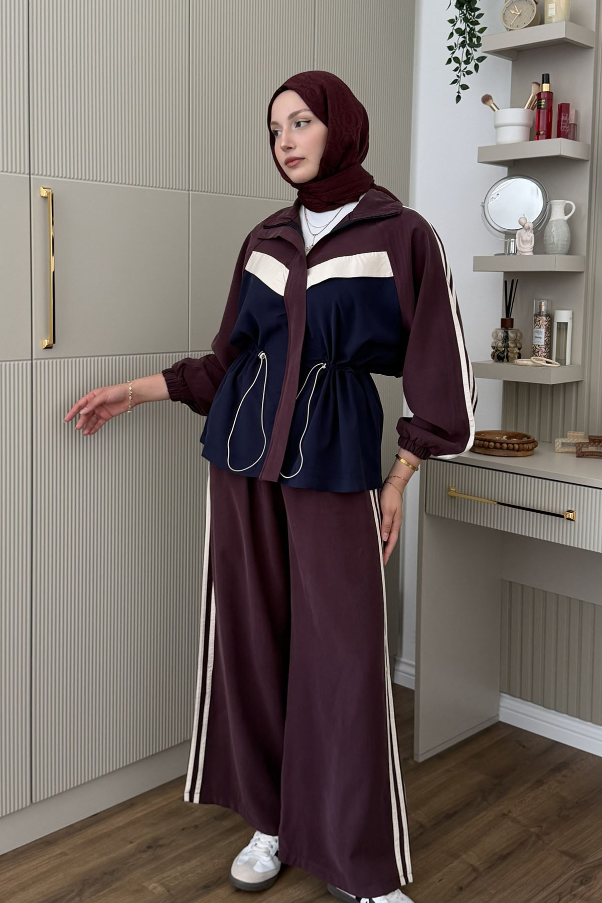 Bel Büzgülü Şerit Detaylı Pantolonlu Tesettür Takım-BORDO