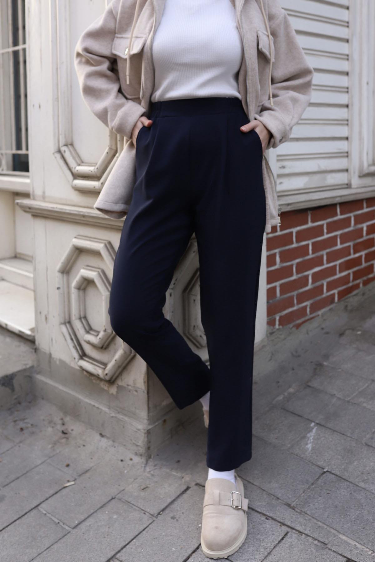 Bel Lastikli Ön Pile Detaylı Havuç Pantolon-LACİVERT