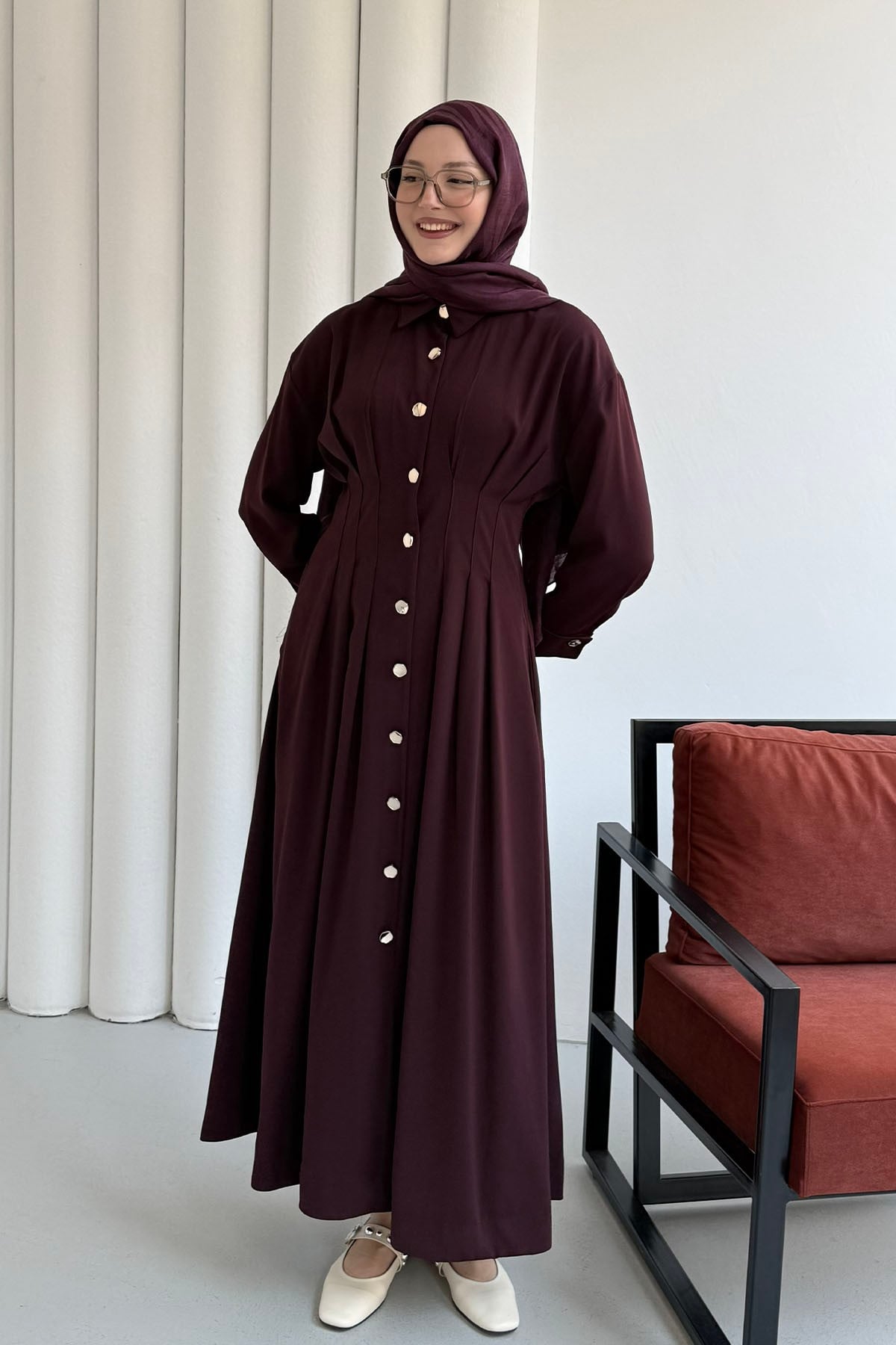 Bel Sason Detaylı Ön Düğmeli Linda Kumaş Tesettür Elbise-BORDO