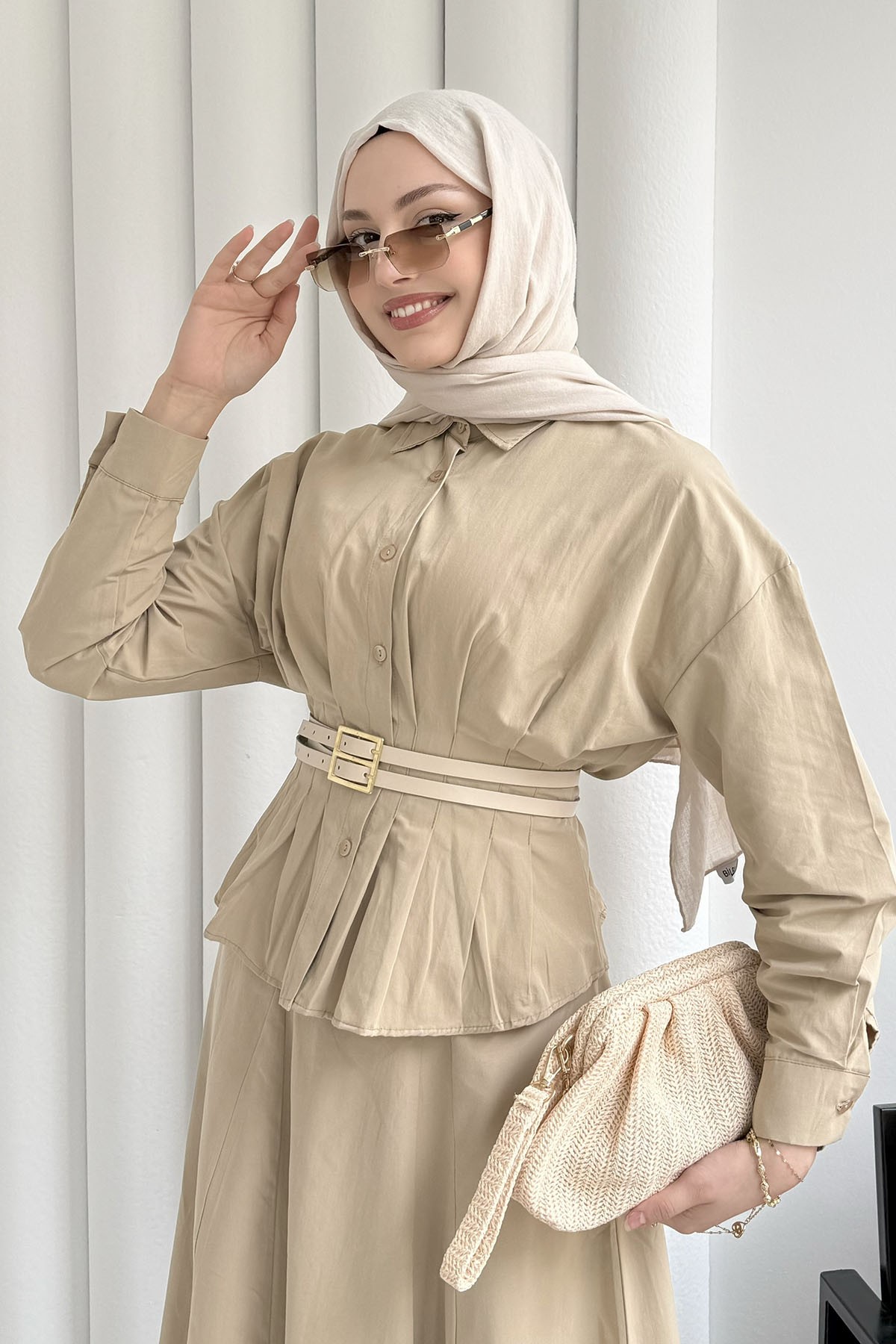 Belden Oturmalı Çift Kemer Geçişli Etekli Tesettür Takım-VİZON