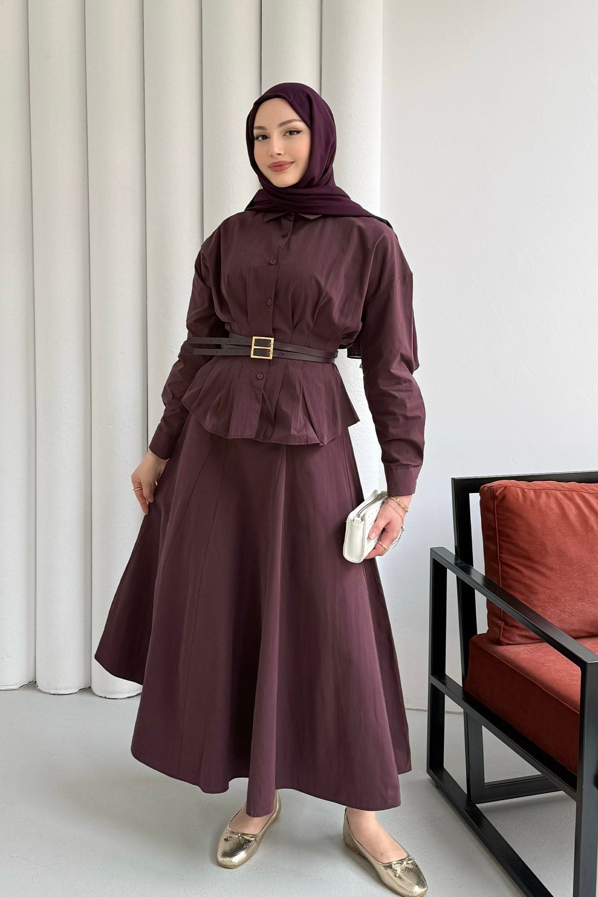 Belden Oturmalı Çift Kemer Geçişli Etekli Tesettür Takım-BORDO