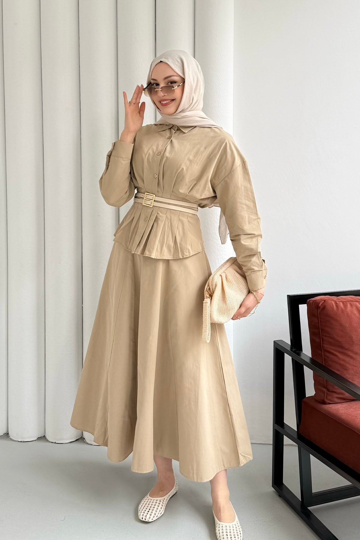 Belden Oturmalı Çift Kemer Geçişli Etekli Tesettür Takım-VİZON