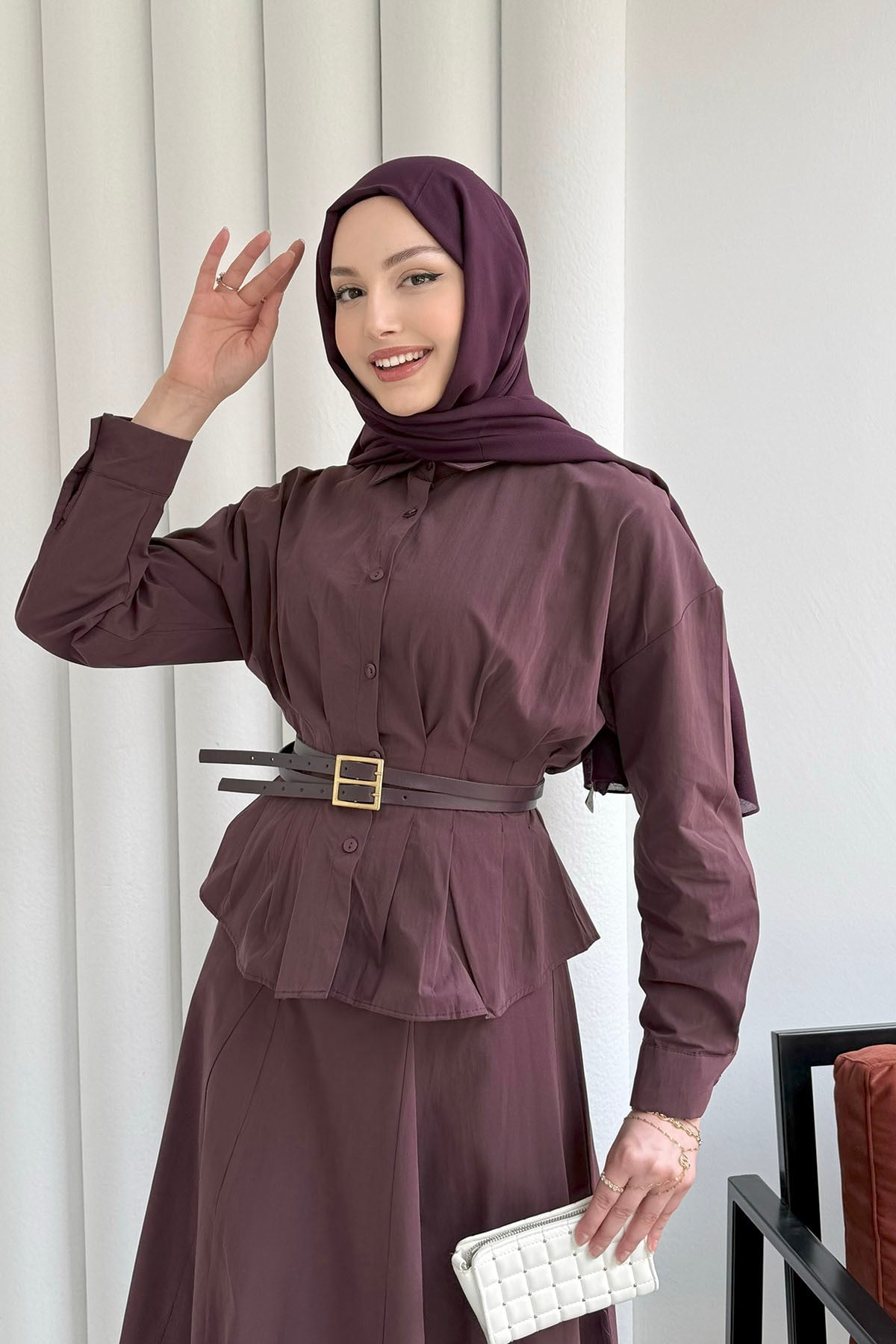 Belden Oturmalı Çift Kemer Geçişli Etekli Tesettür Takım-BORDO
