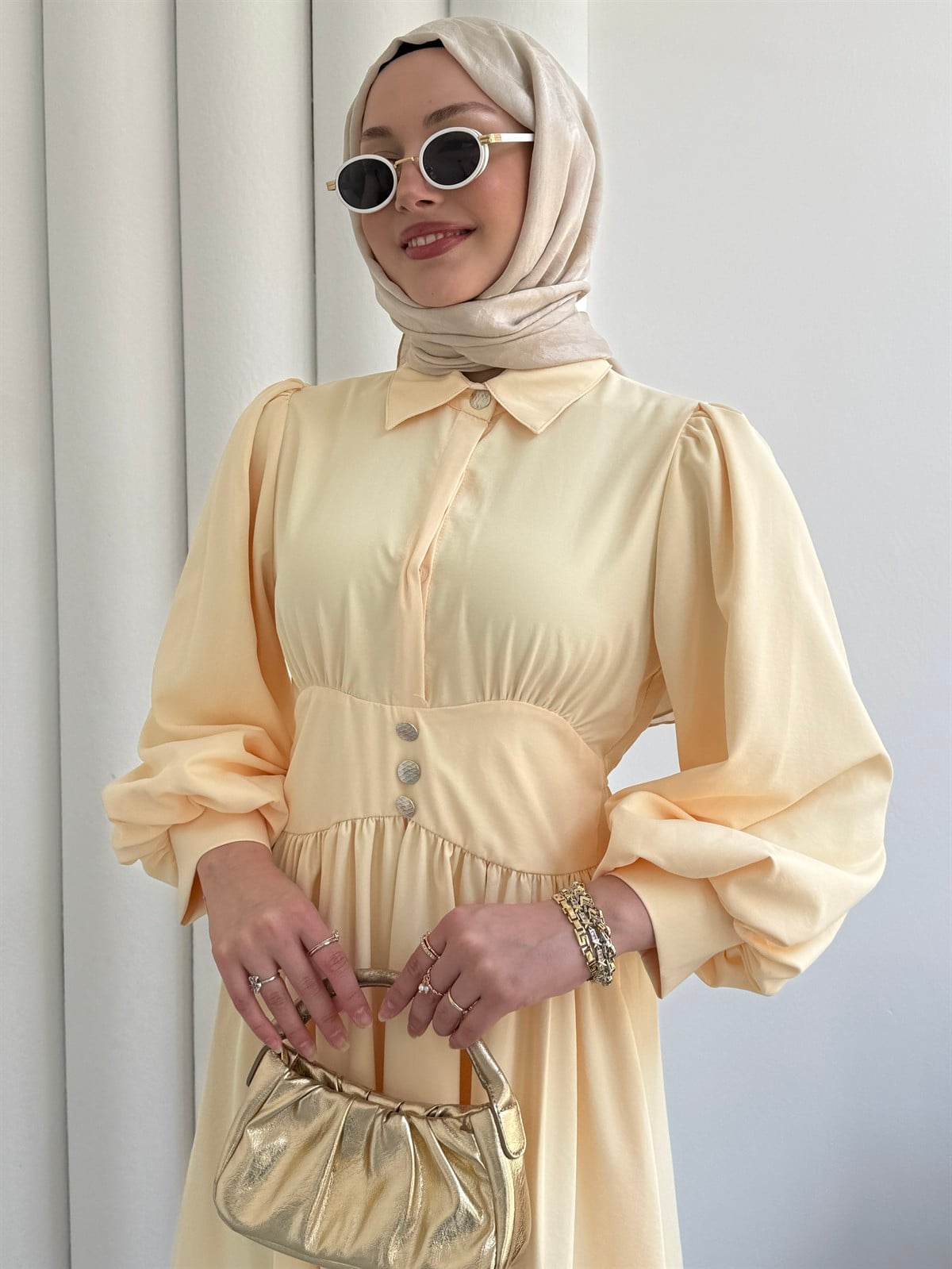 Belden Oturmalı Düğme Detay Tesettür Elbise-SARI